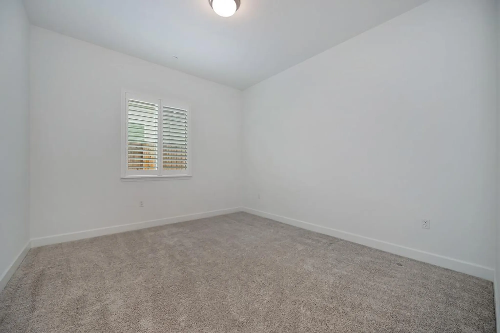 Property Slideshow image 30 of 80 | 8341 evans tree dr, Roseville, CA, 95747