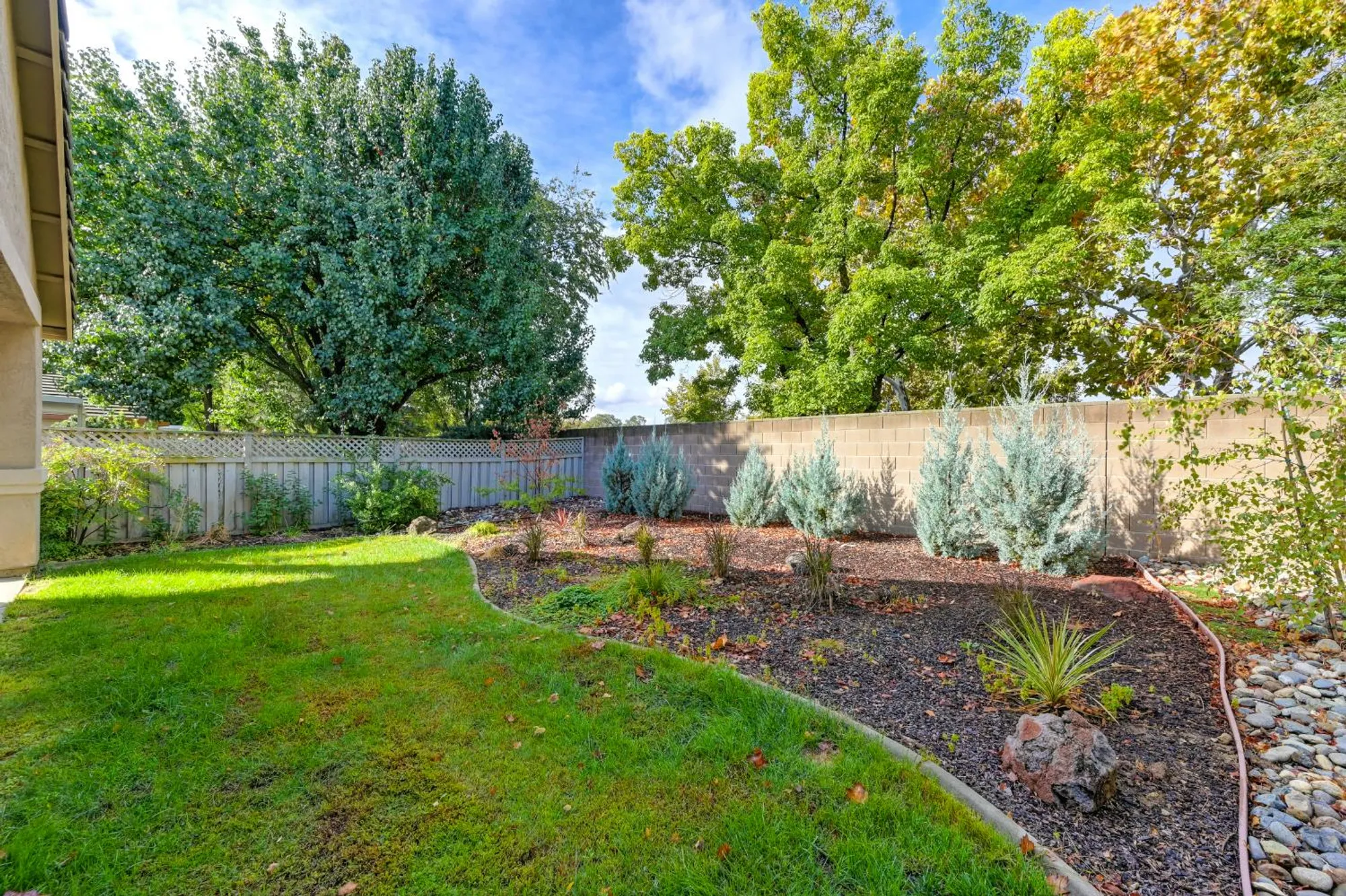 Property Slideshow image 16 of 48 | 7397 apple hollow loop, Roseville, CA, 95747