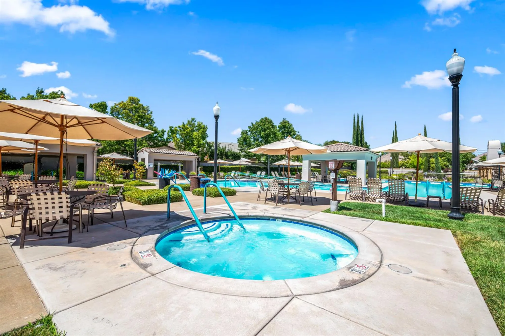 Property Slideshow image 28 of 33 | 2381 rose arbor dr, Sacramento, CA, 95835