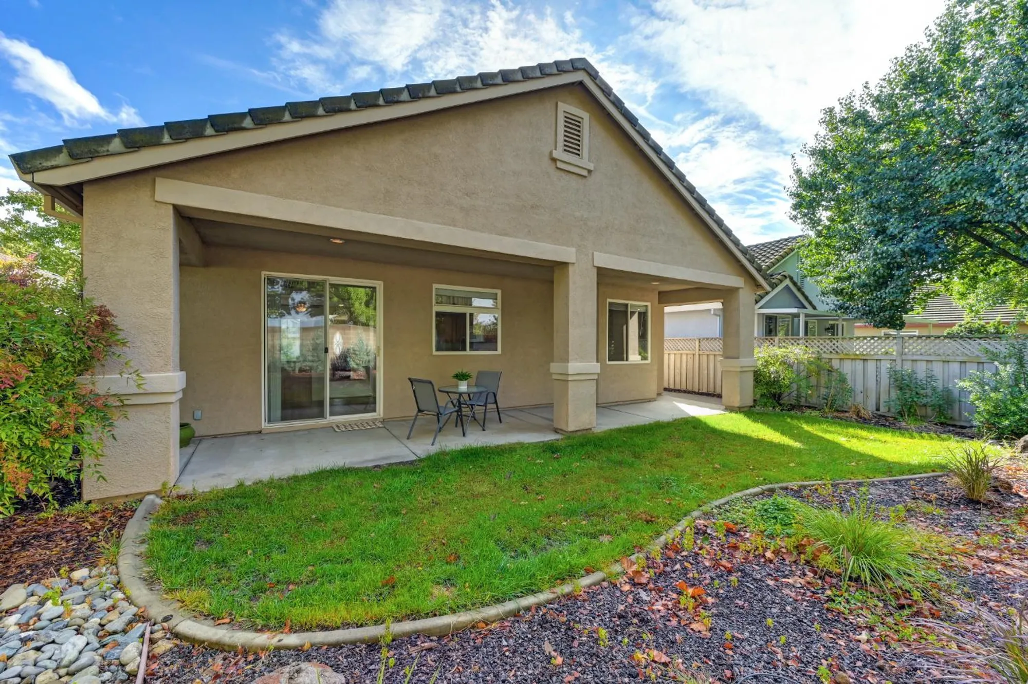 Property Slideshow image 17 of 48 | 7397 apple hollow loop, Roseville, CA, 95747