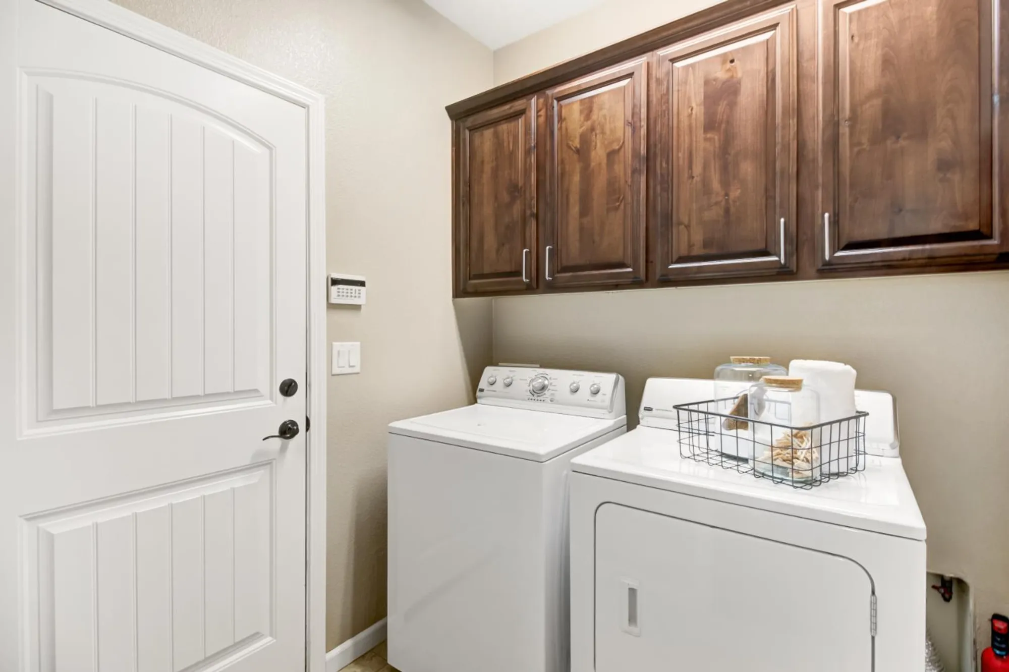 Property Slideshow image 23 of 36 | 4187 hovnanian dr, Sacramento, CA, 95834