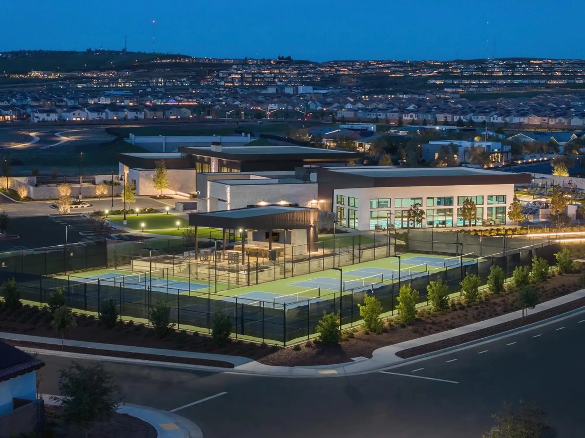 Property Slideshow image 3 of 17 | 3693 valley view ln, Folsom, CA, 95630