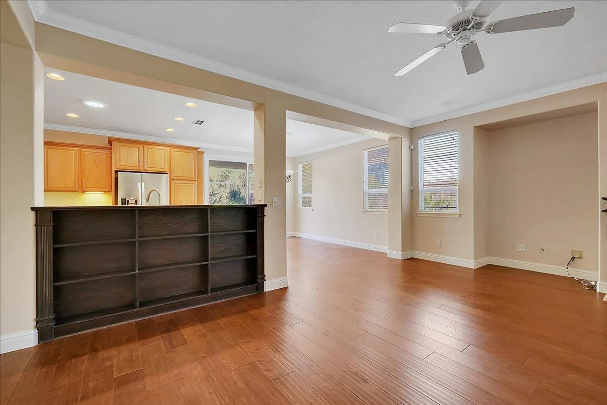 Property Slideshow image 14 of 65 | 2677 san marin ln, Sacramento, CA, 95835