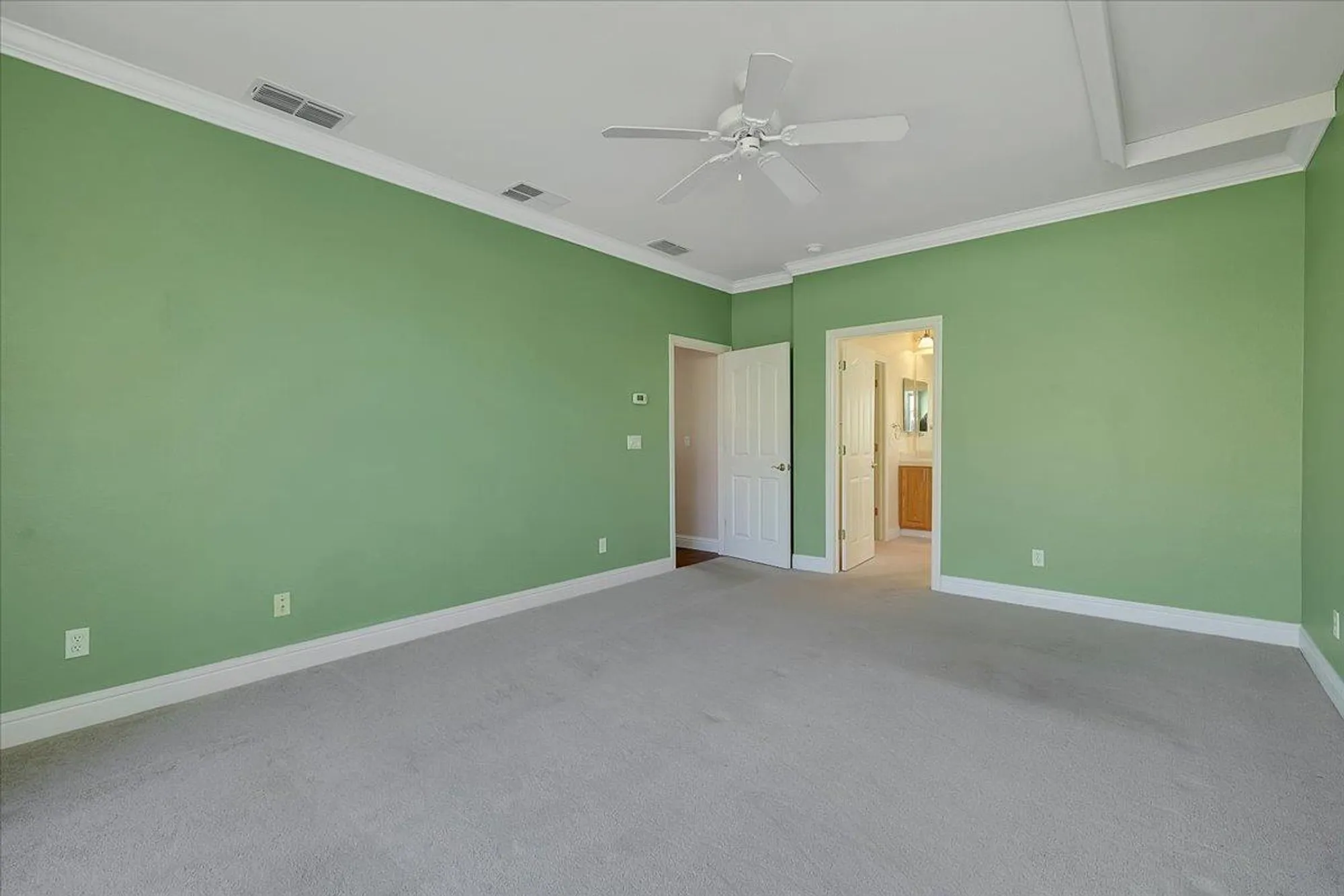 Property Slideshow image 26 of 65 | 2677 san marin ln, Sacramento, CA, 95835