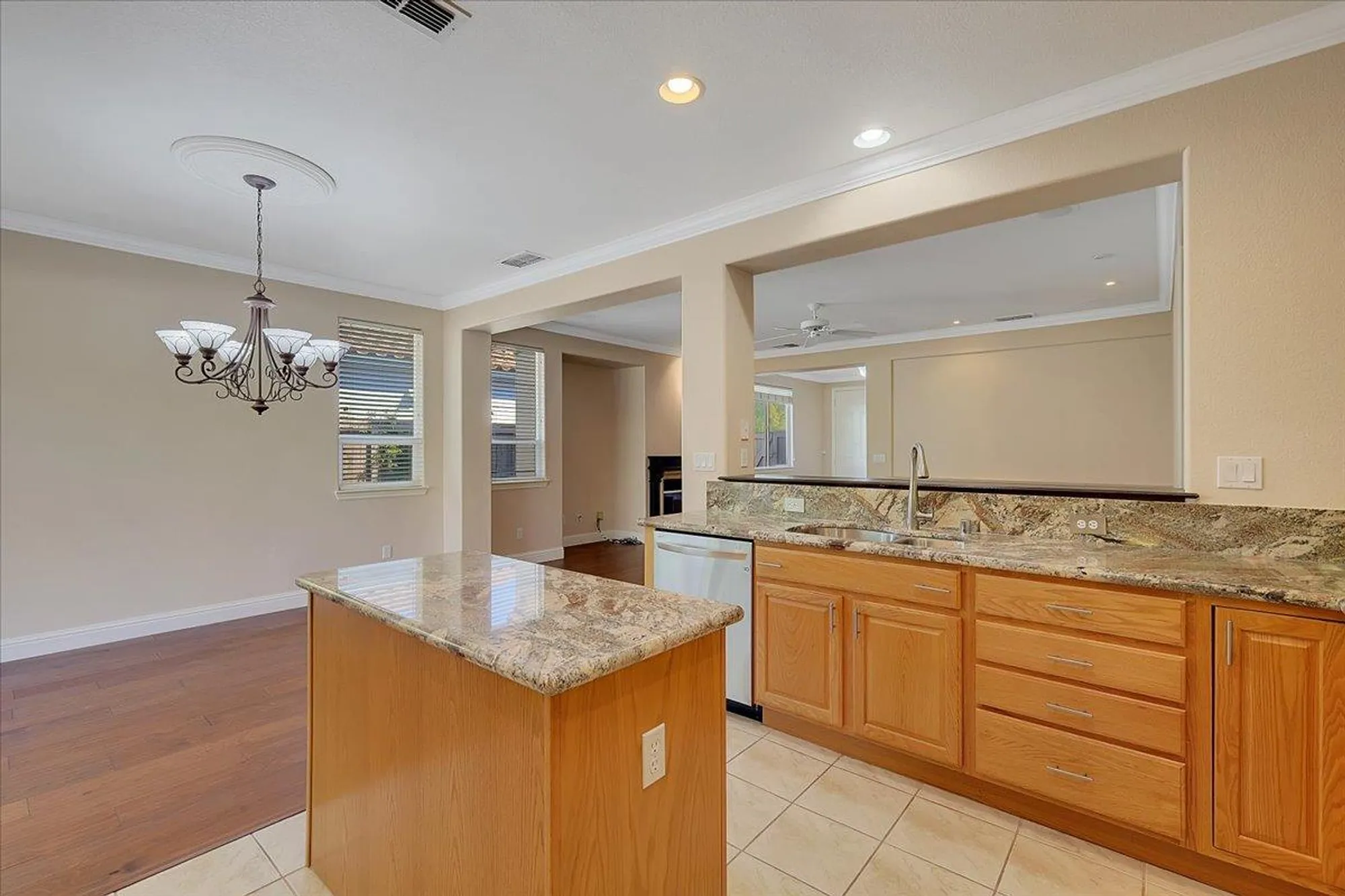 Property Slideshow image 21 of 65 | 2677 san marin ln, Sacramento, CA, 95835