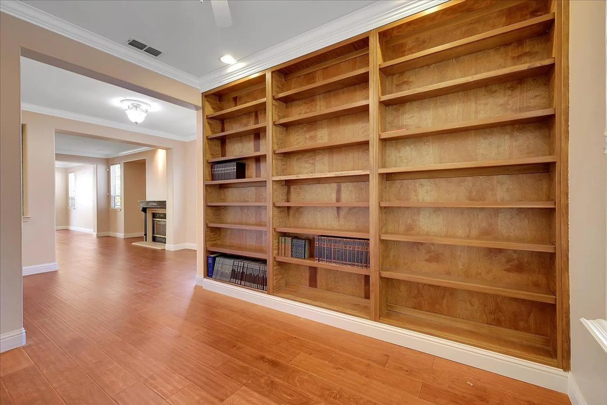 Property Slideshow image 11 of 65 | 2677 san marin ln, Sacramento, CA, 95835