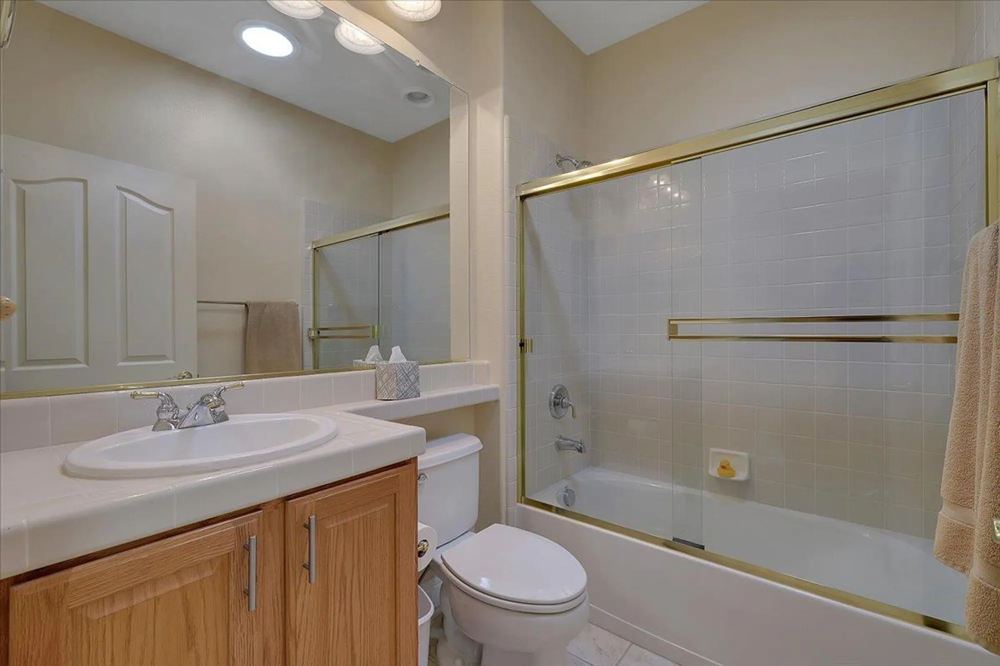 Property Slideshow image 35 of 65 | 2677 san marin ln, Sacramento, CA, 95835