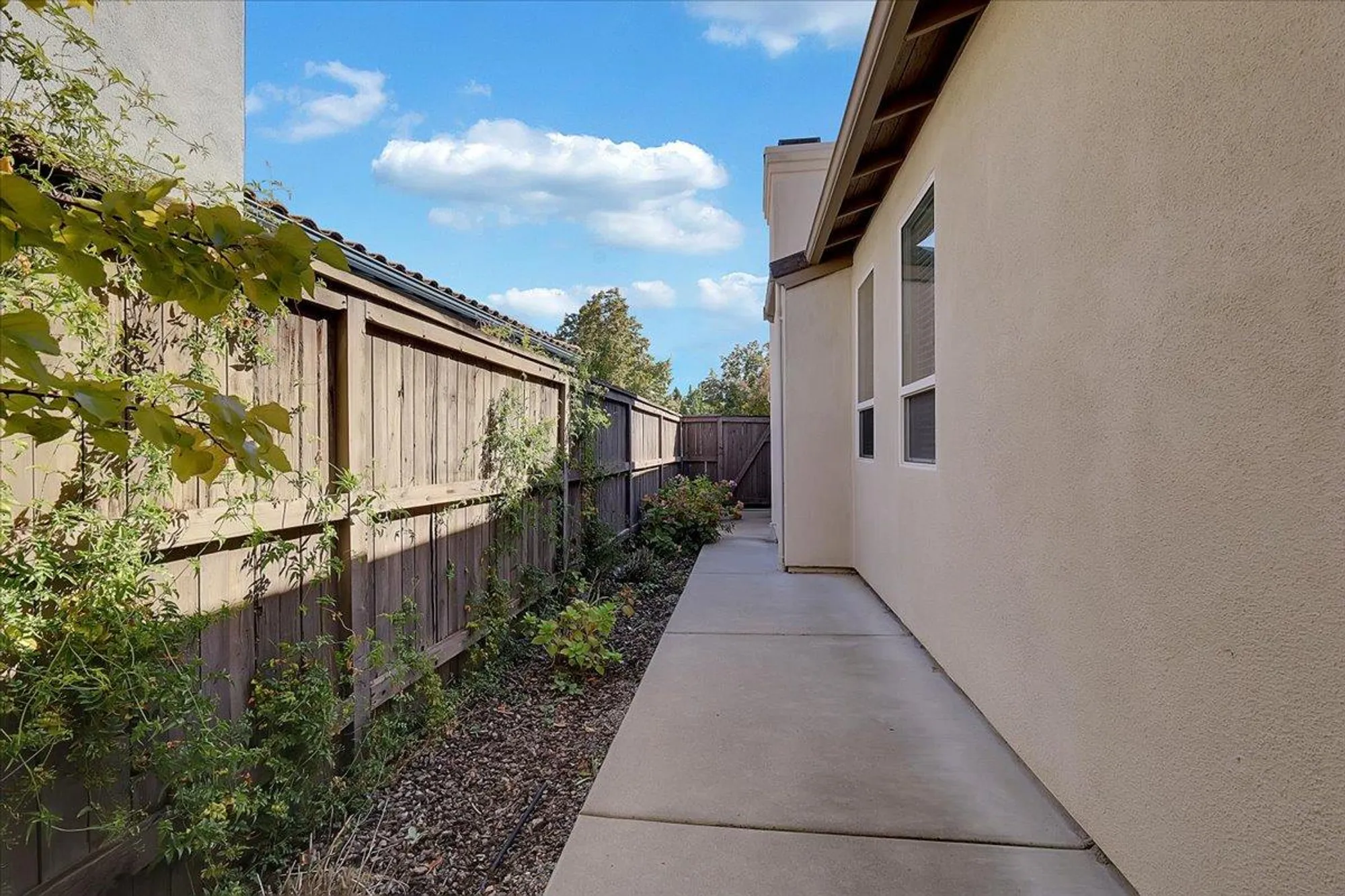 Property Slideshow image 39 of 65 | 2677 san marin ln, Sacramento, CA, 95835