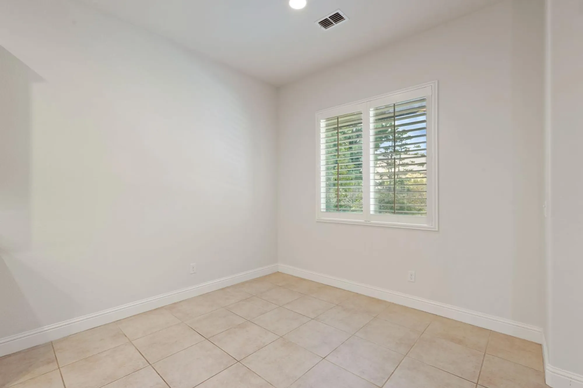 Property Slideshow image 24 of 64 | 2159 knollwood ct, Manteca, CA, 95336