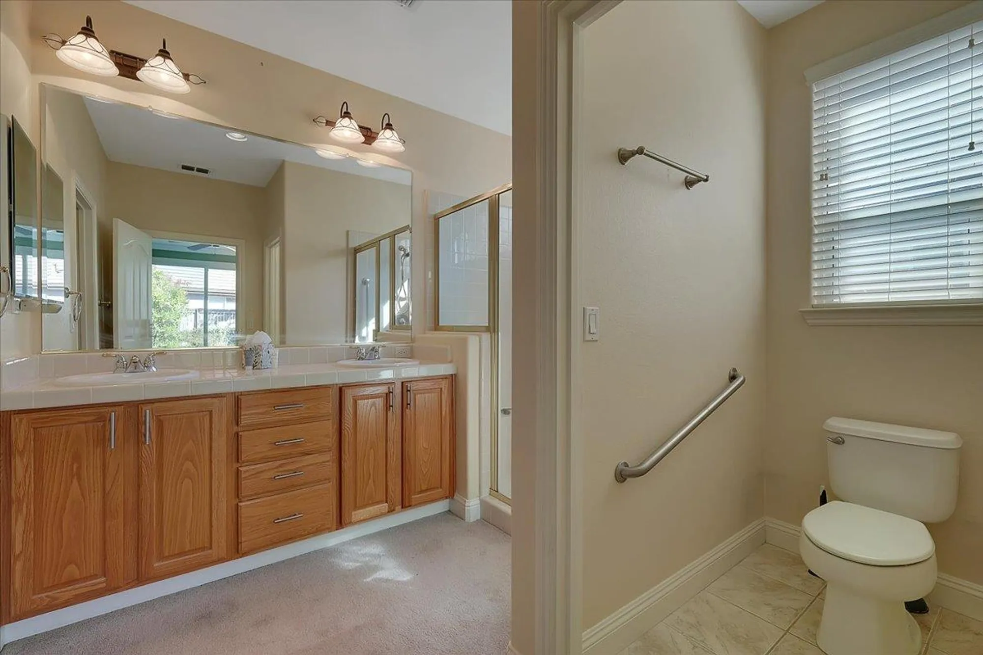 Property Slideshow image 27 of 65 | 2677 san marin ln, Sacramento, CA, 95835