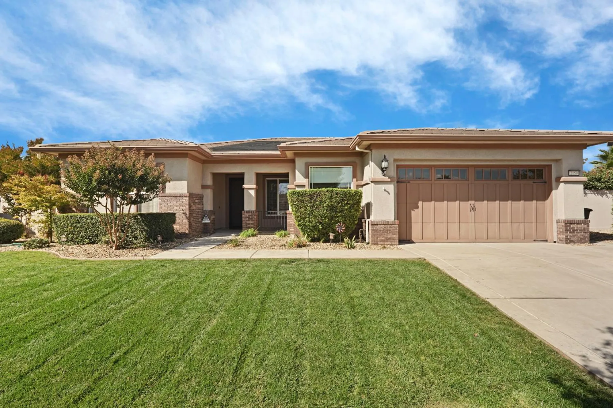 Property Slideshow image 1 of 64 | 2159 knollwood ct, Manteca, CA, 95336