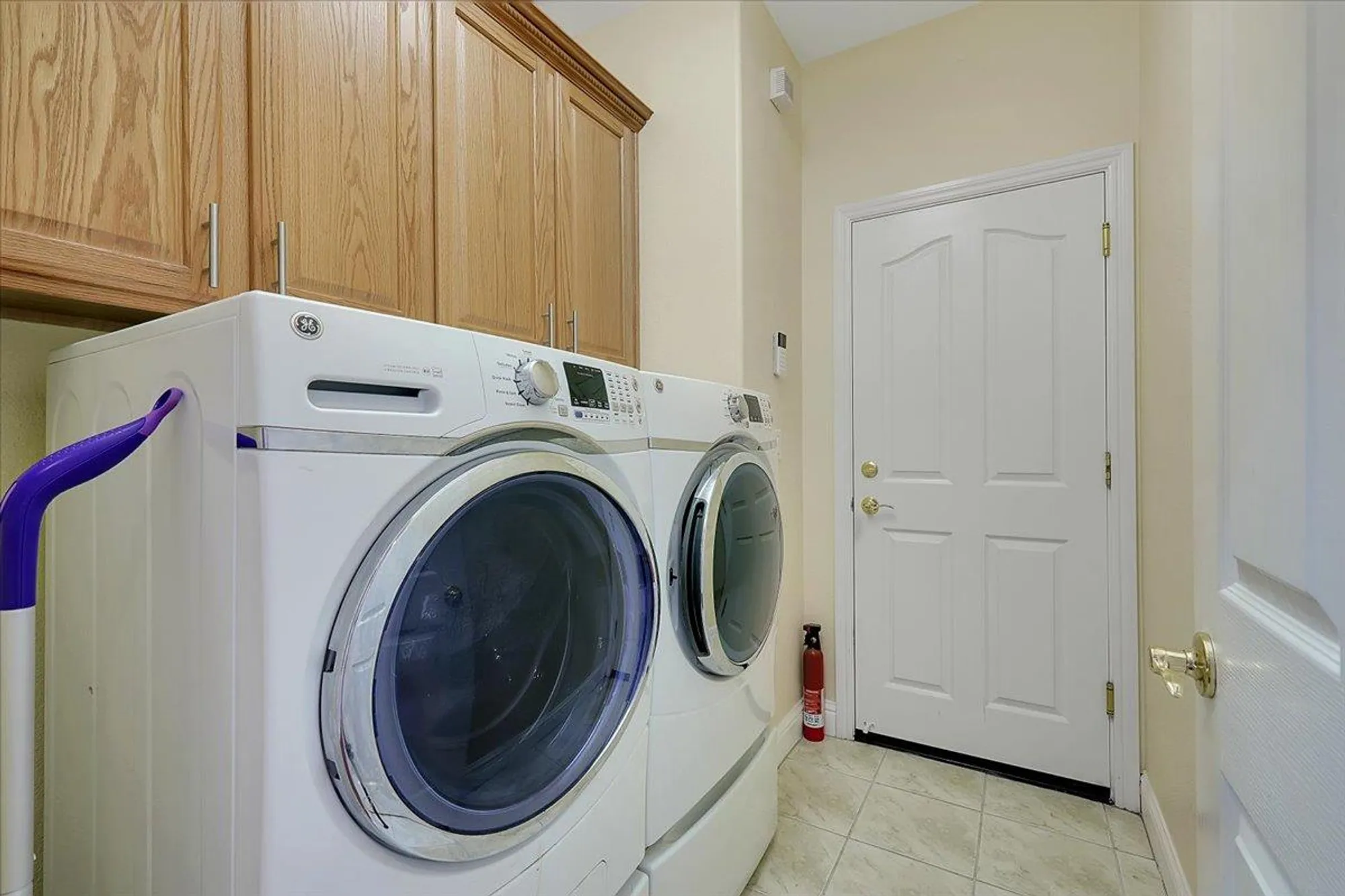 Property Slideshow image 33 of 65 | 2677 san marin ln, Sacramento, CA, 95835