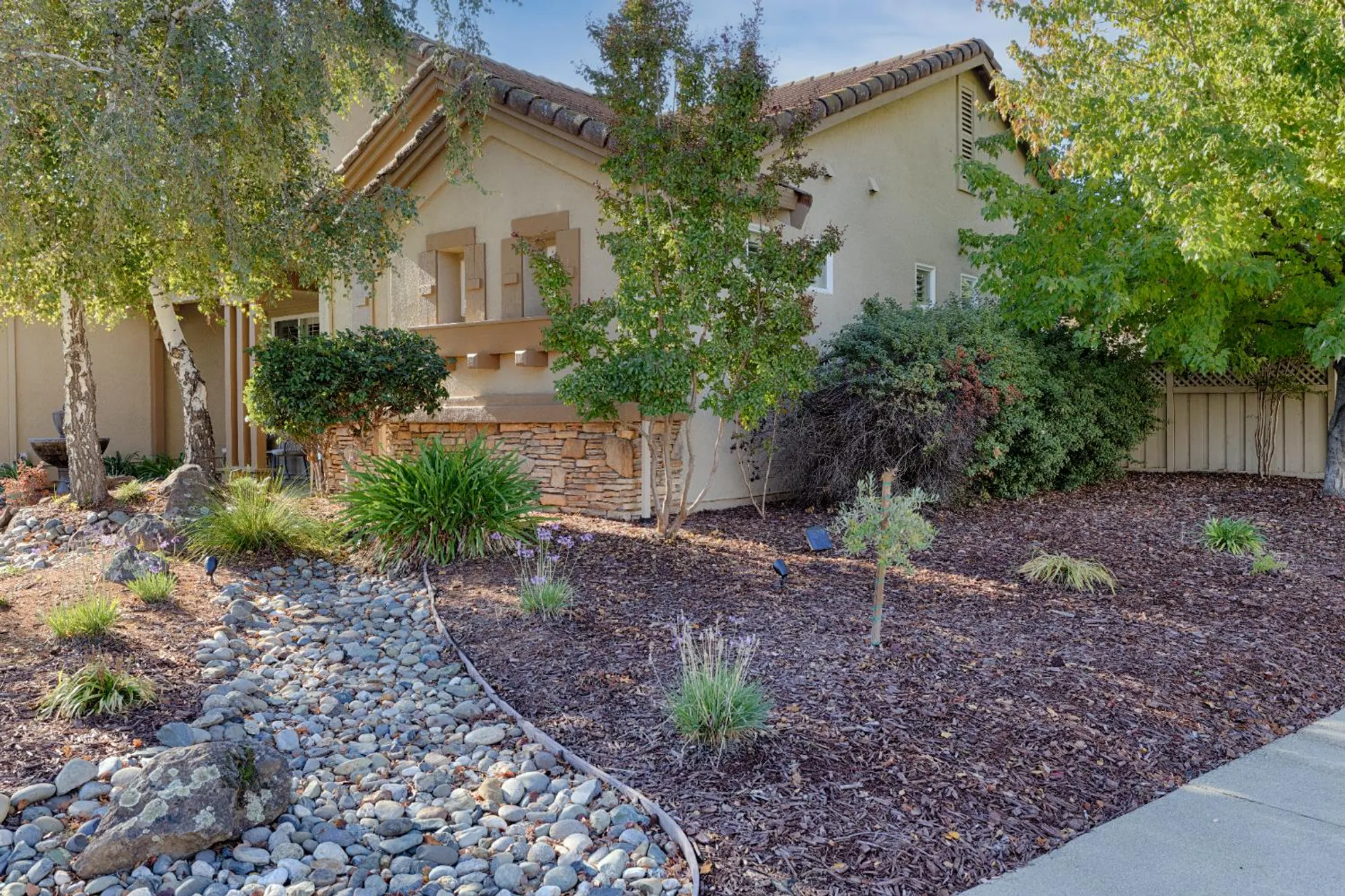 Property Slideshow image 7 of 36 | 7129 mule team way, Roseville, CA, 95747