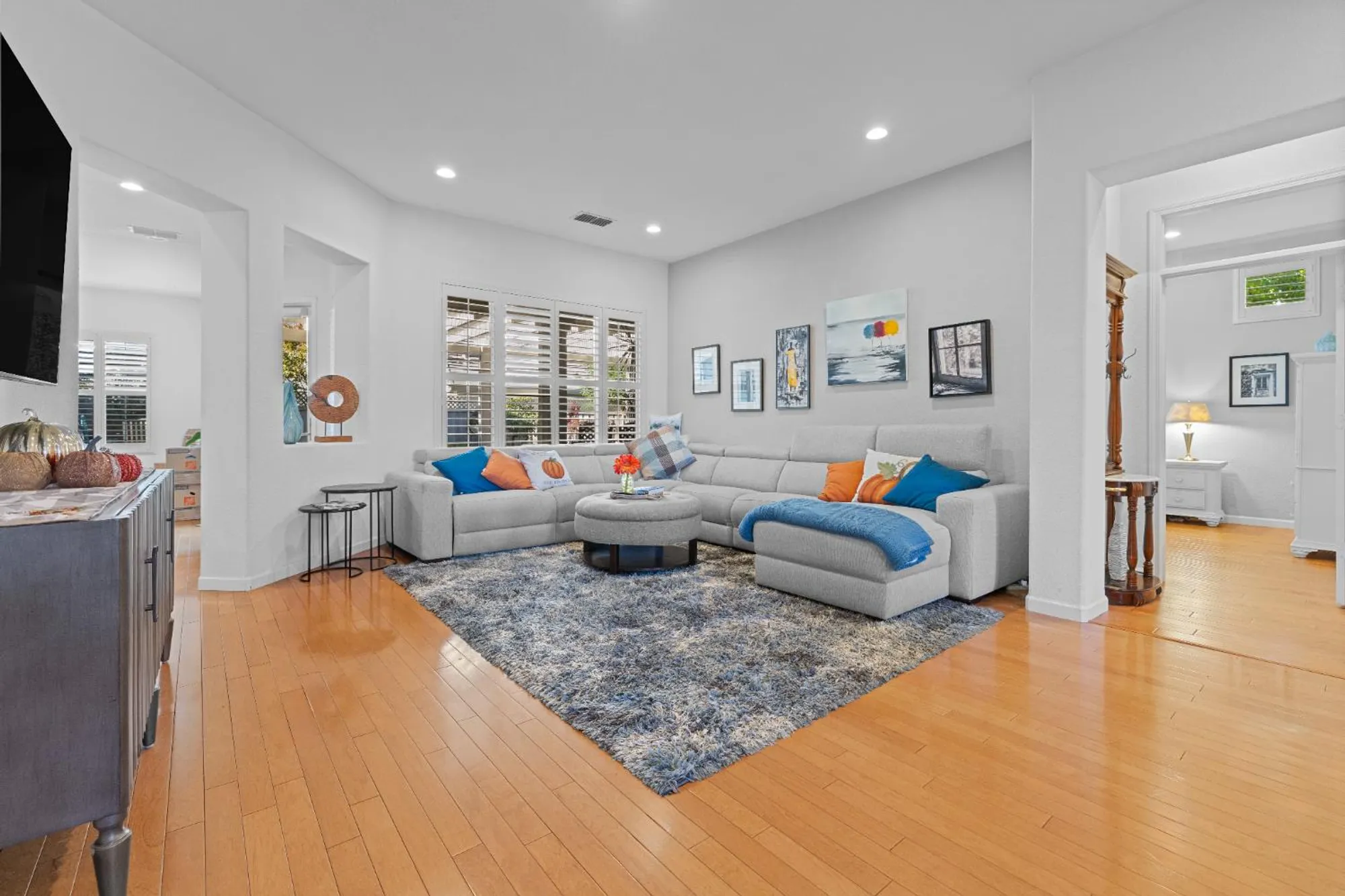 Property Slideshow image 19 of 36 | 7129 mule team way, Roseville, CA, 95747