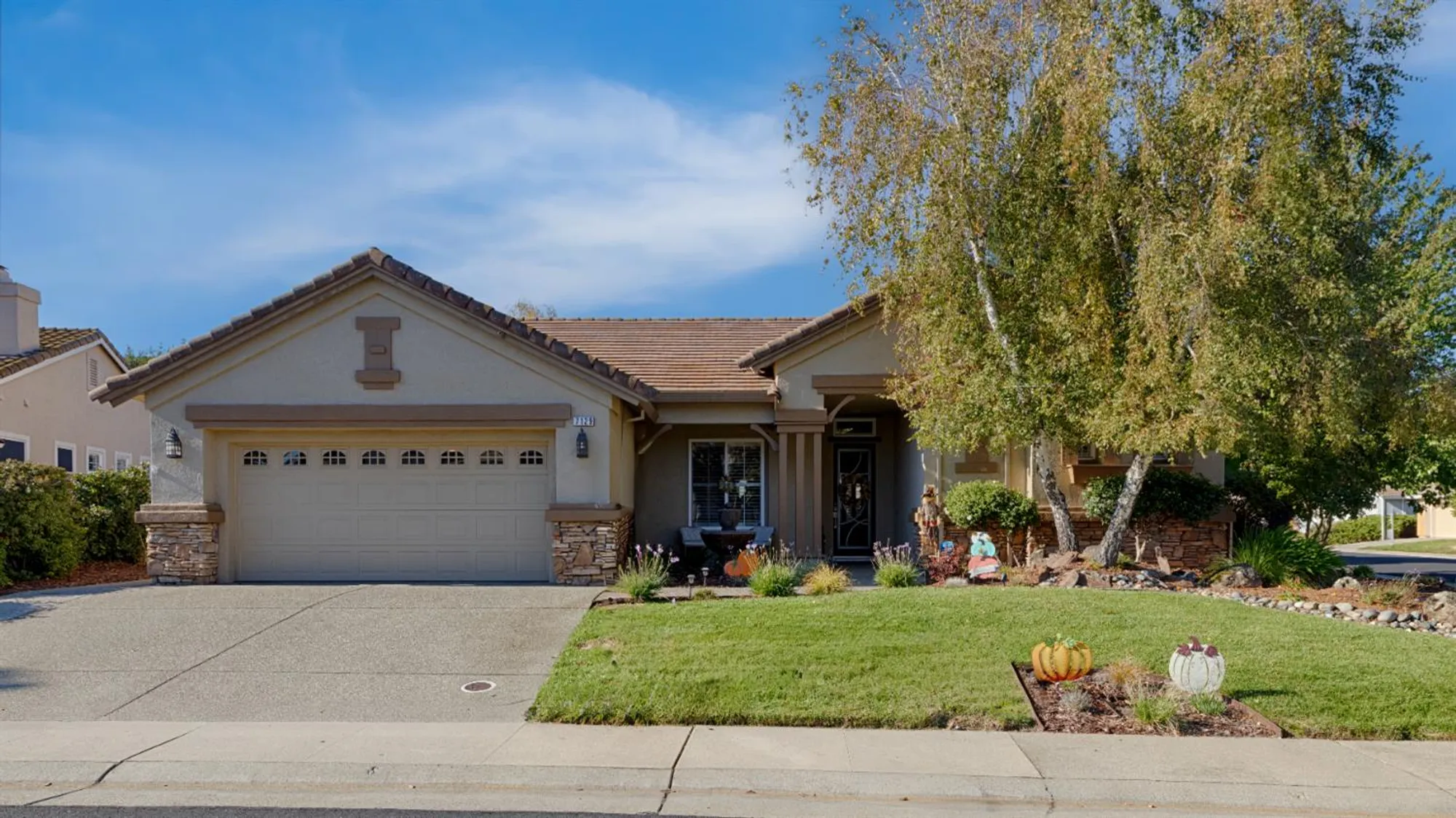 Property Slideshow image 5 of 36 | 7129 mule team way, Roseville, CA, 95747