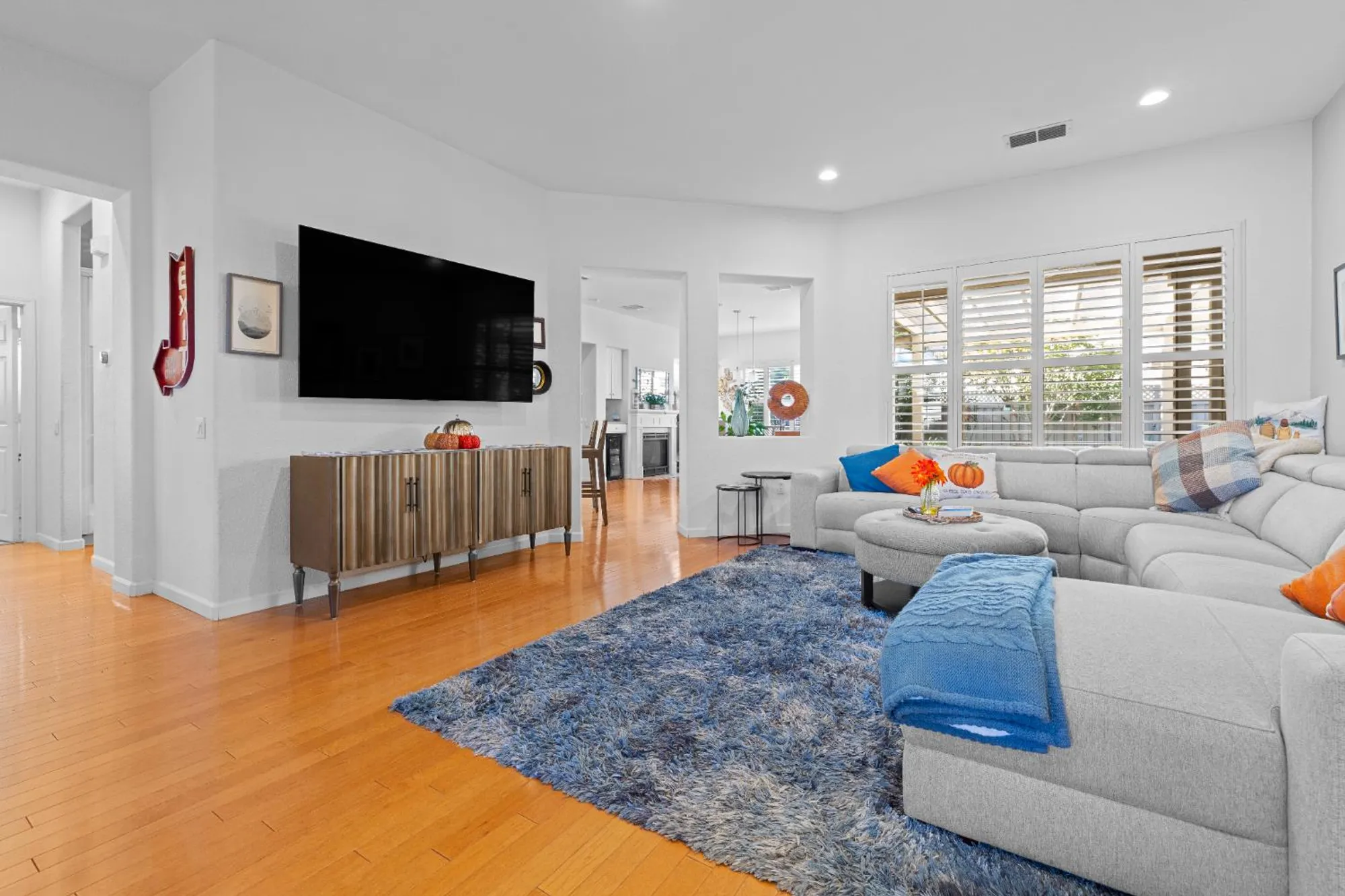 Property Slideshow image 18 of 36 | 7129 mule team way, Roseville, CA, 95747