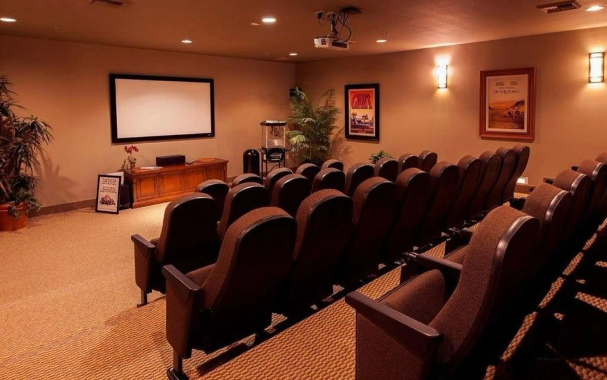 Property Slideshow image 27 of 30 | 4083 arco del paso ln, Sacramento, CA, 95834