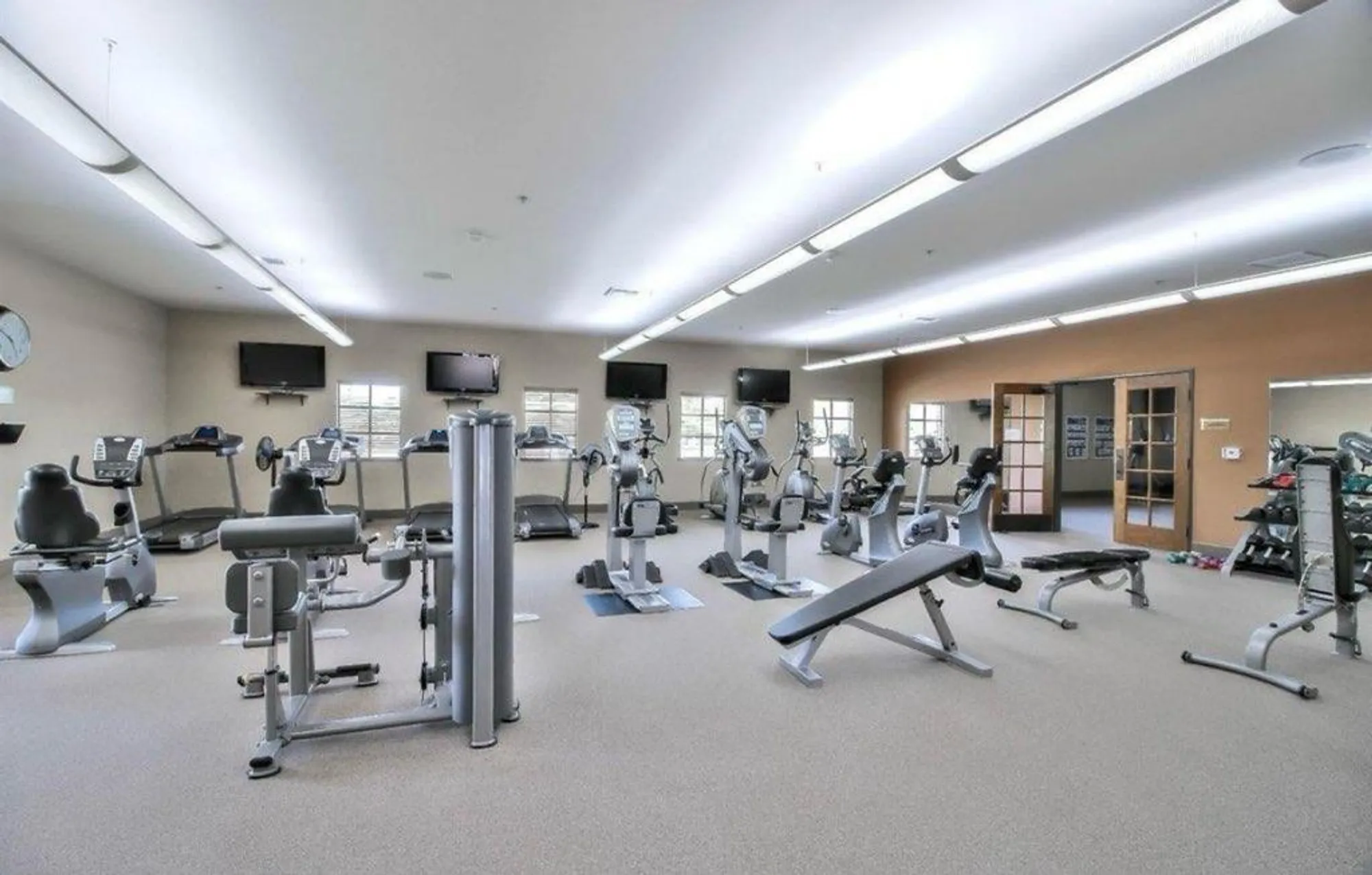 Property Slideshow image 28 of 30 | 4083 arco del paso ln, Sacramento, CA, 95834