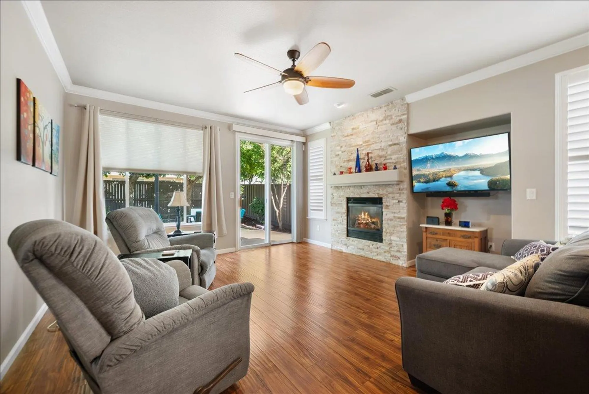 Property Slideshow image 10 of 30 | 2309 bay horse ln, Sacramento, CA, 95835