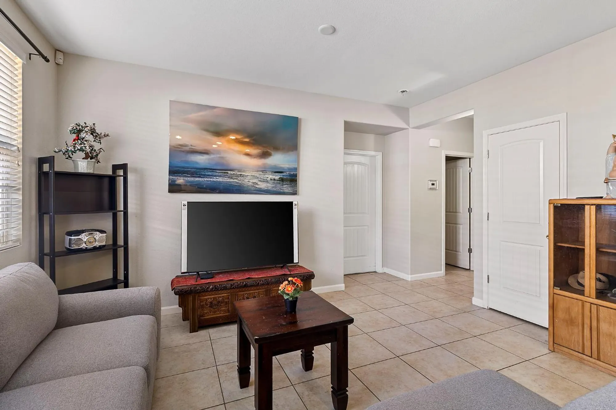 Property Slideshow image 13 of 38 | 7525 eldred way, Sacramento, CA, 95829