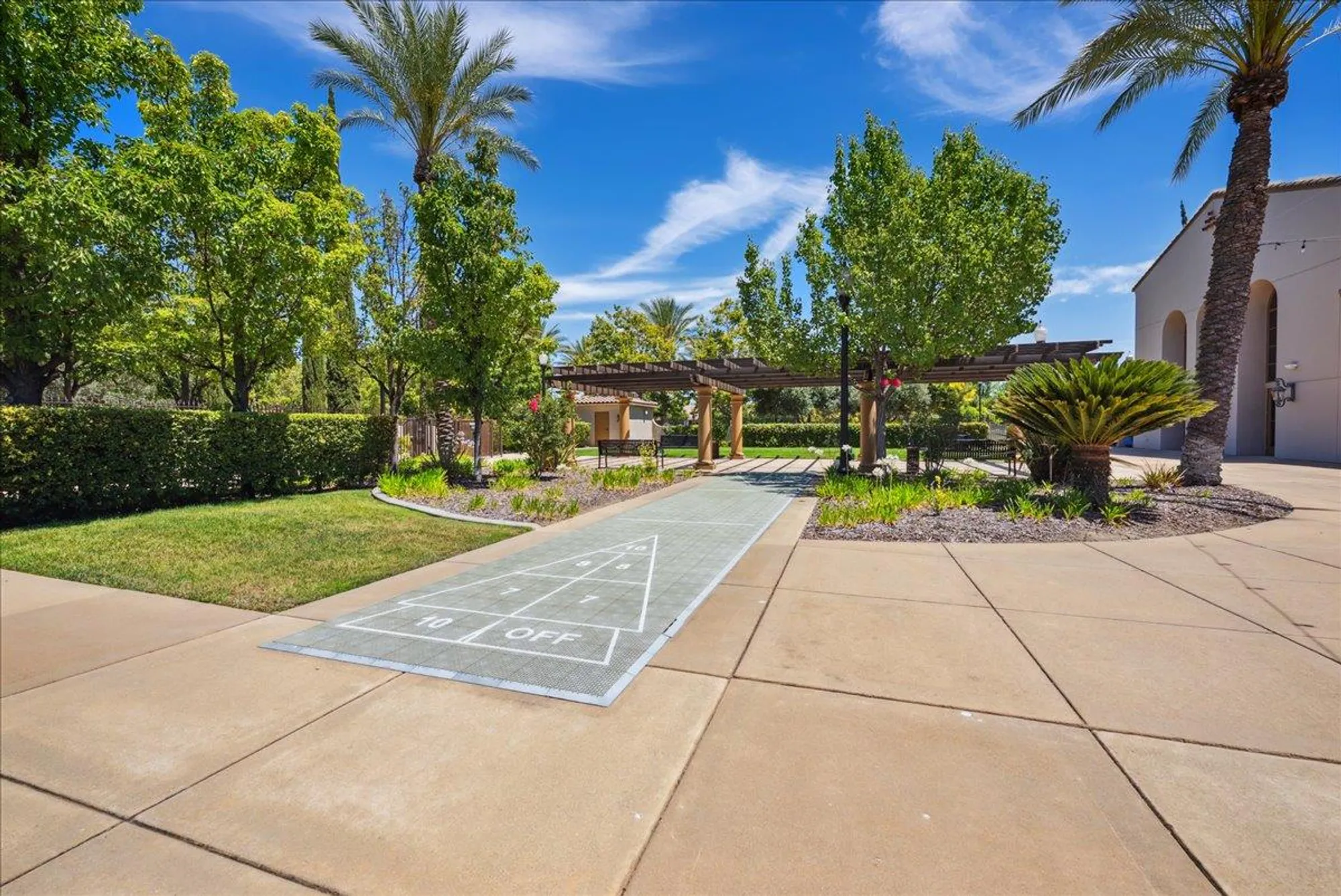 Property Slideshow image 27 of 30 | 2309 bay horse ln, Sacramento, CA, 95835