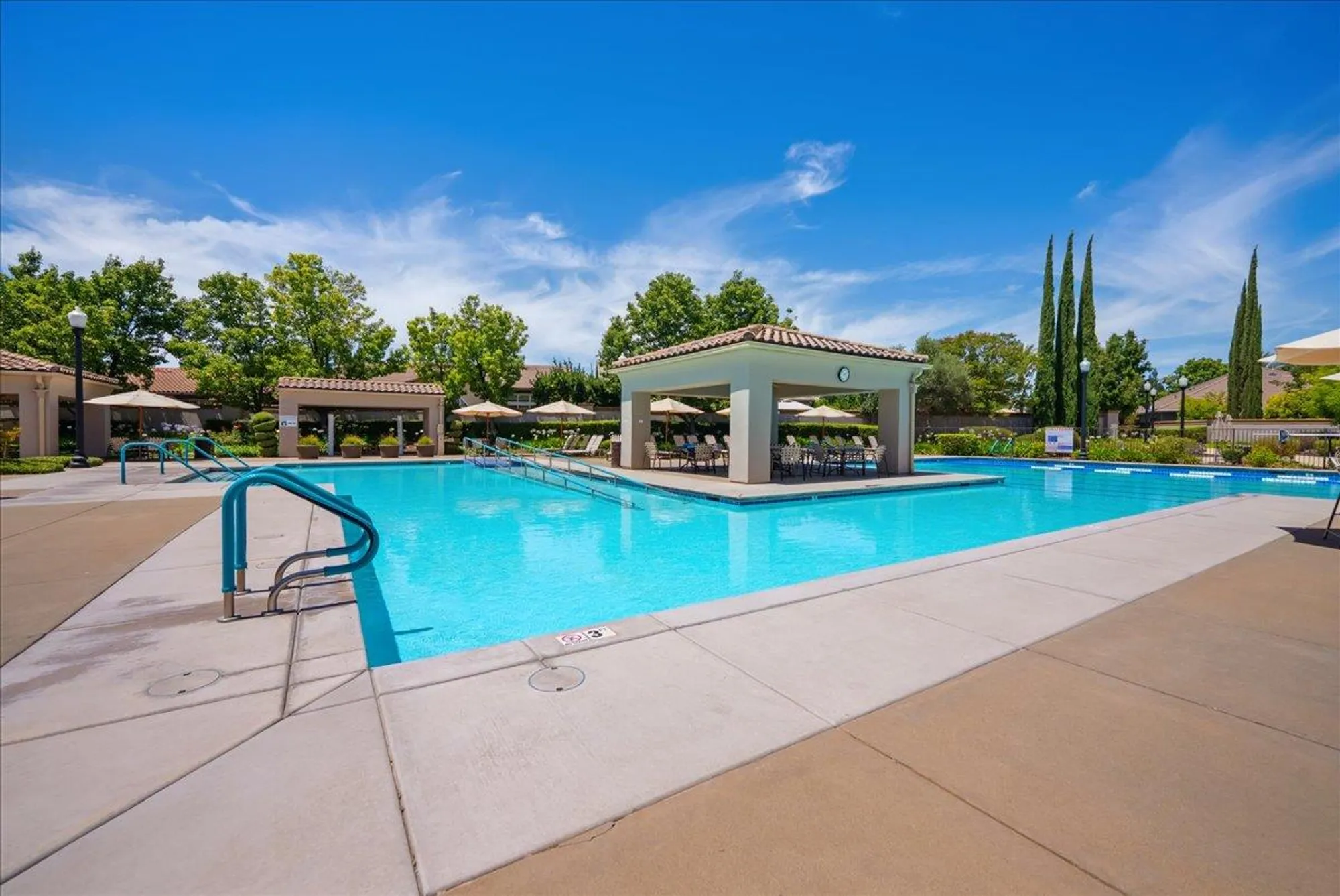 Property Slideshow image 24 of 30 | 2309 bay horse ln, Sacramento, CA, 95835