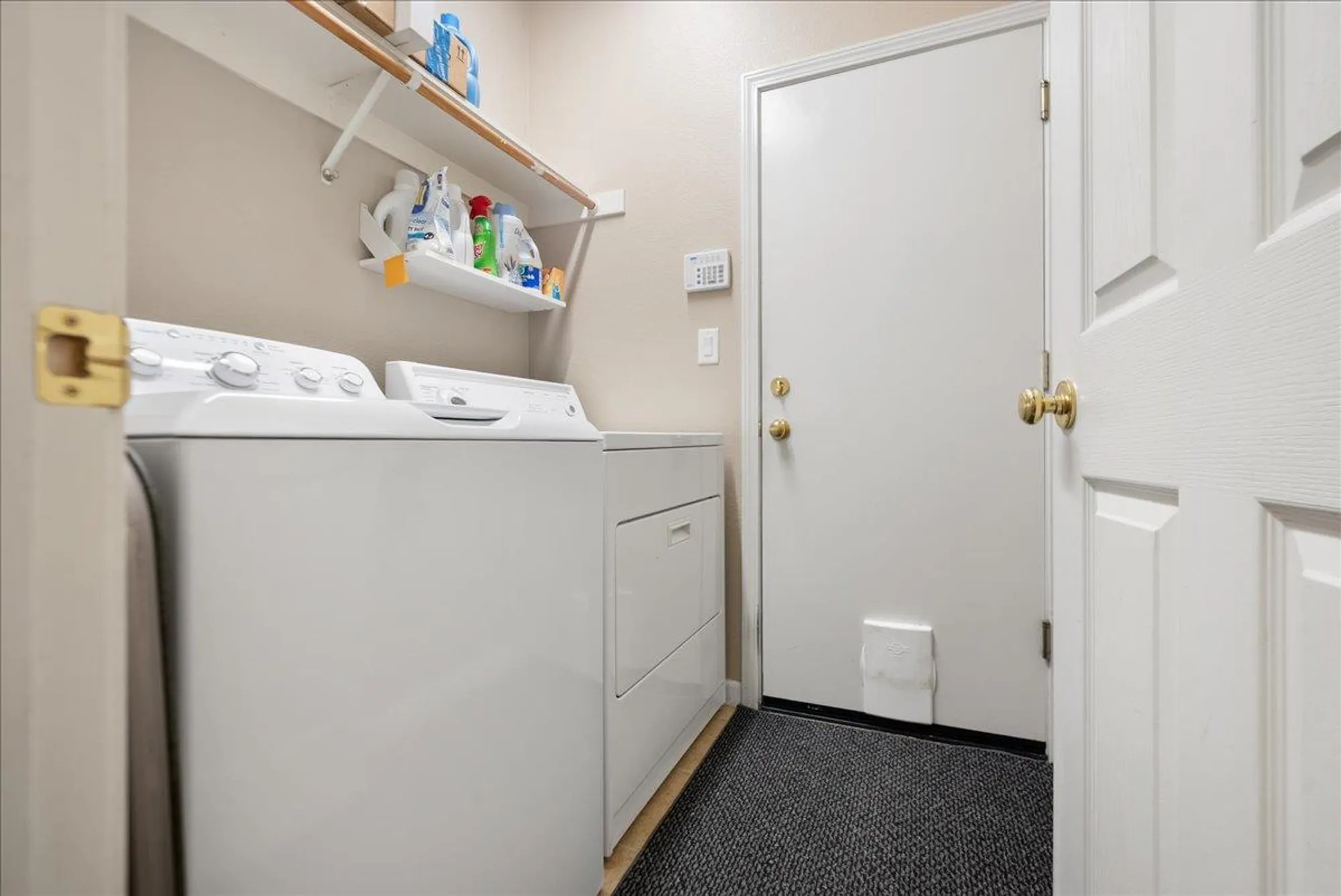 Property Slideshow image 18 of 30 | 2309 bay horse ln, Sacramento, CA, 95835