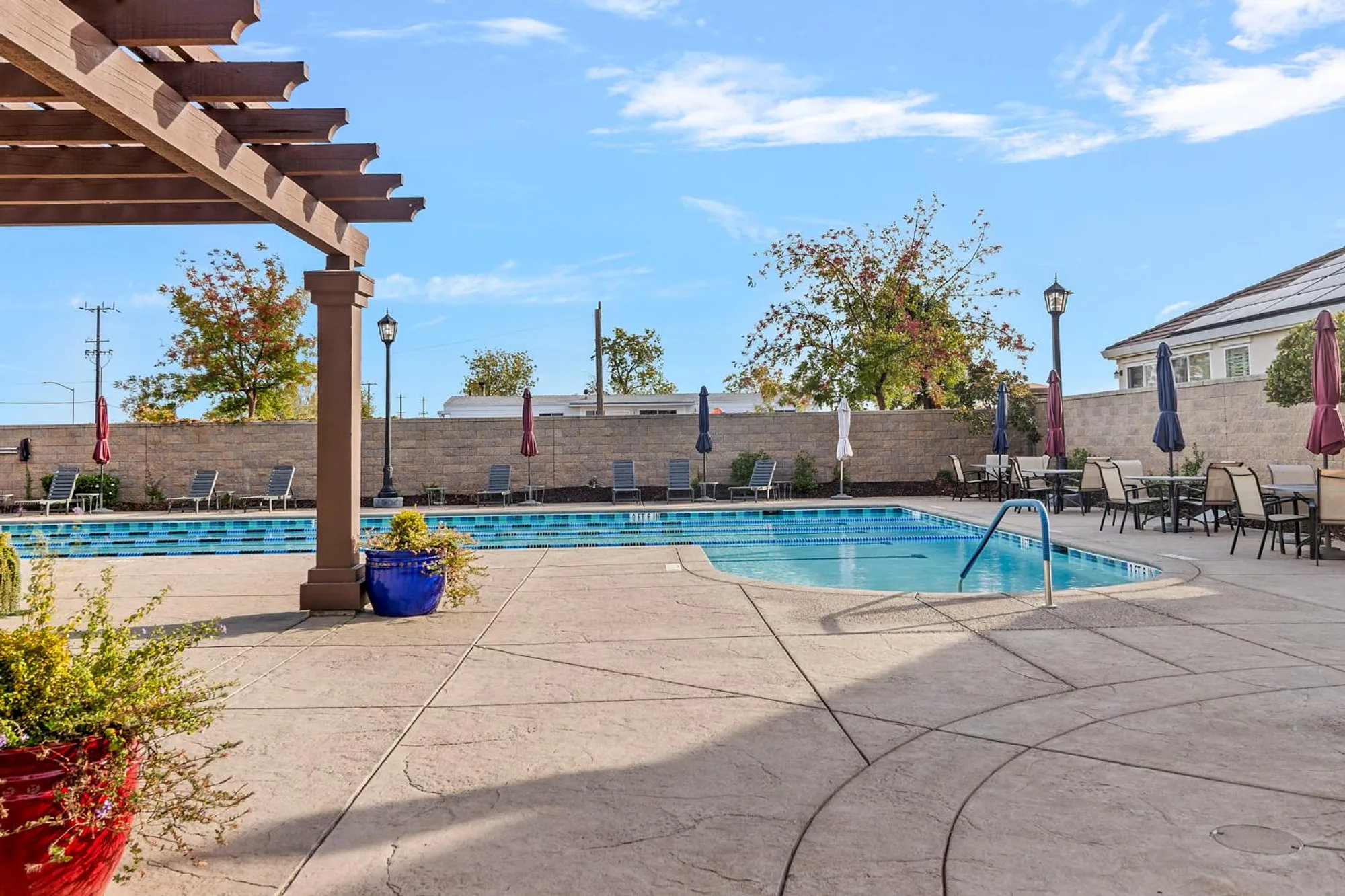 Property Slideshow image 33 of 38 | 7525 eldred way, Sacramento, CA, 95829