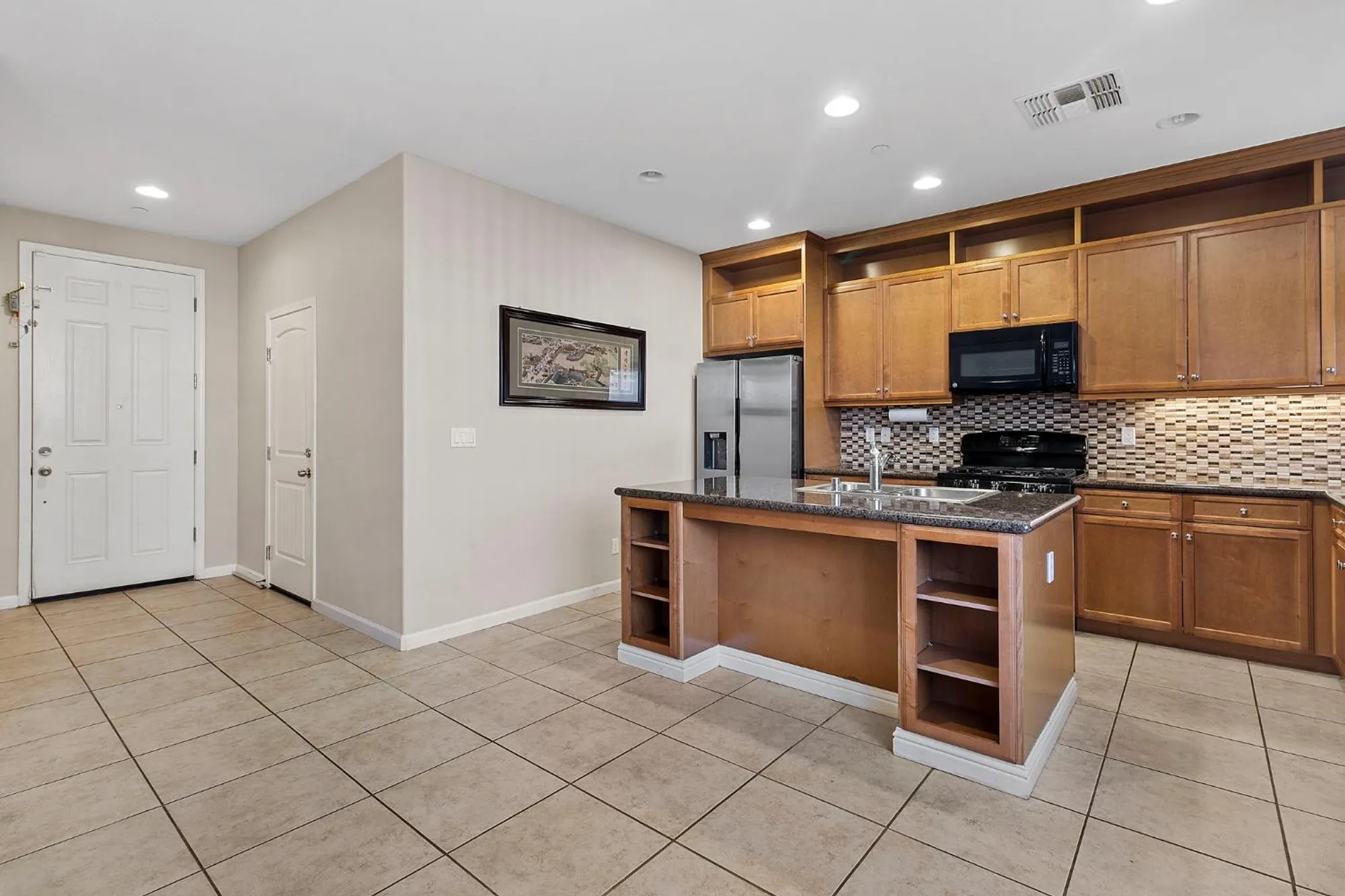 Property Slideshow image 12 of 38 | 7525 eldred way, Sacramento, CA, 95829