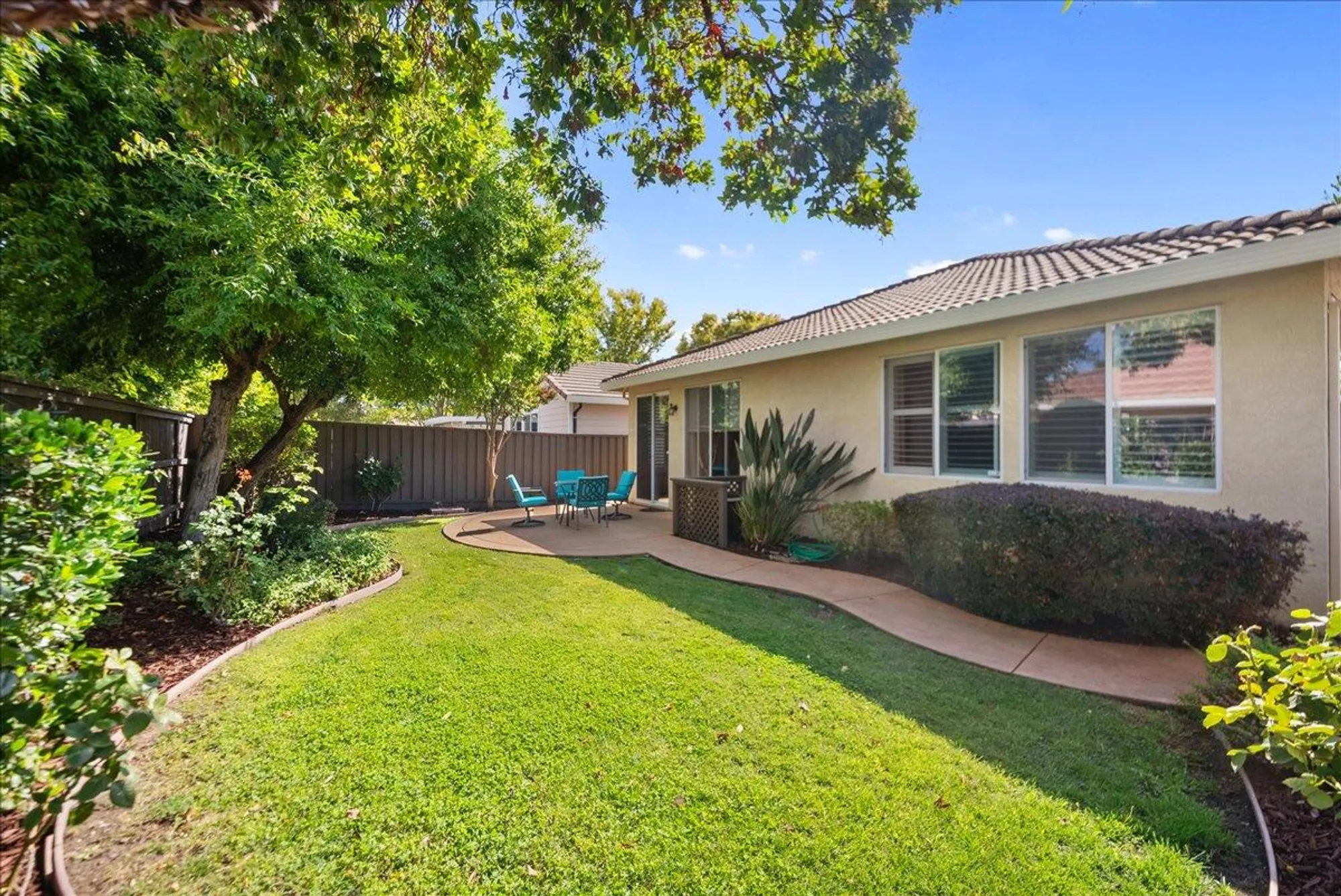 Property Slideshow image 21 of 30 | 2309 bay horse ln, Sacramento, CA, 95835