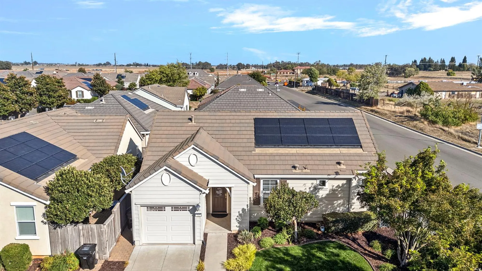 Property Slideshow image 26 of 38 | 7525 eldred way, Sacramento, CA, 95829