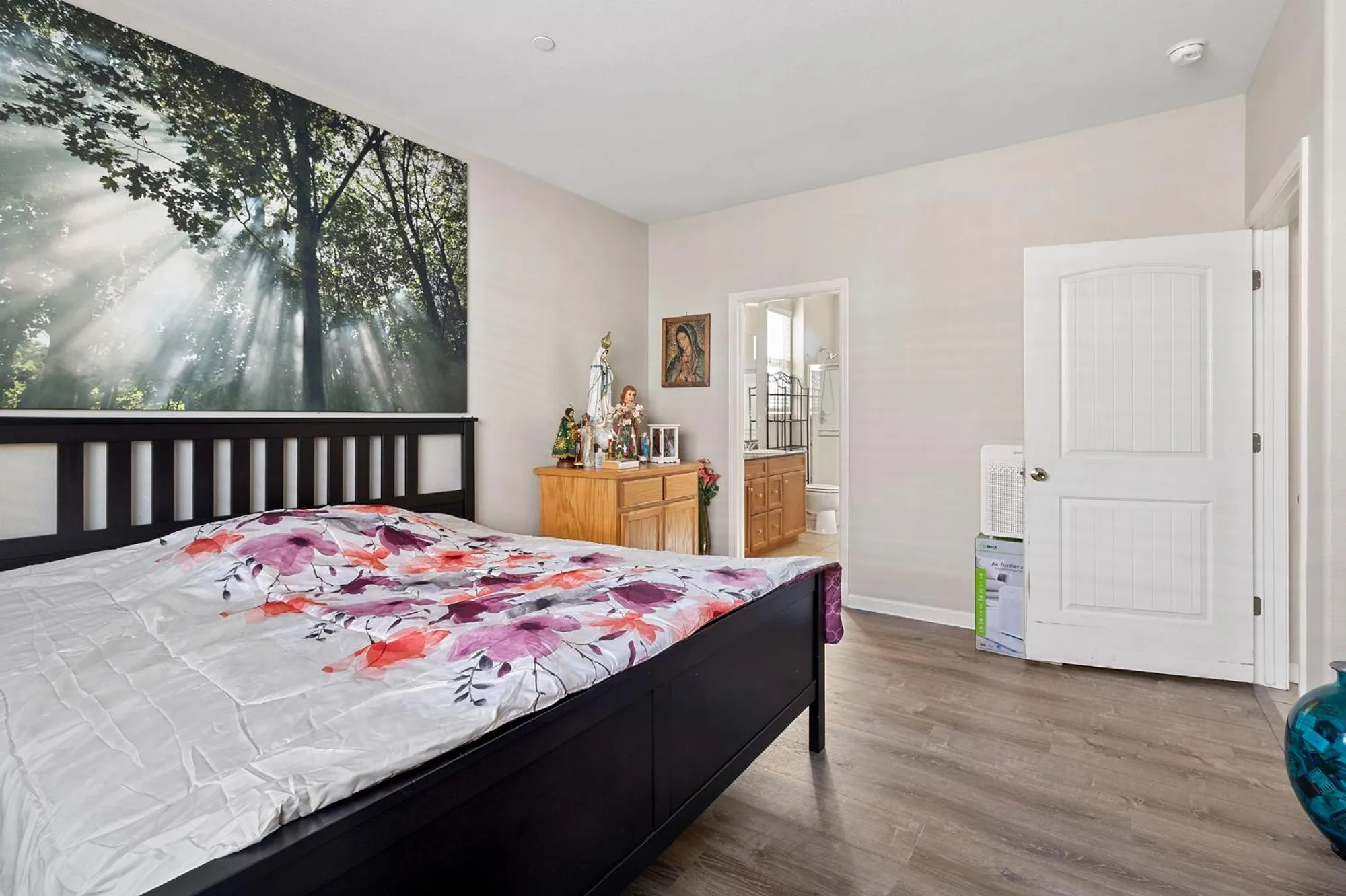 Property Slideshow image 7 of 38 | 7525 eldred way, Sacramento, CA, 95829