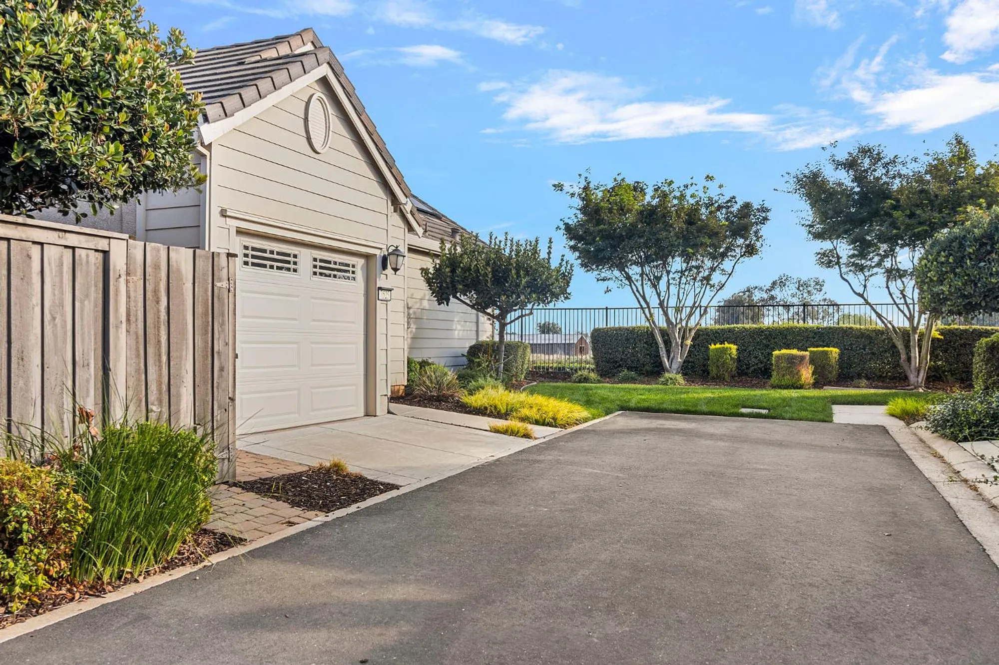 Property Slideshow image 23 of 38 | 7525 eldred way, Sacramento, CA, 95829