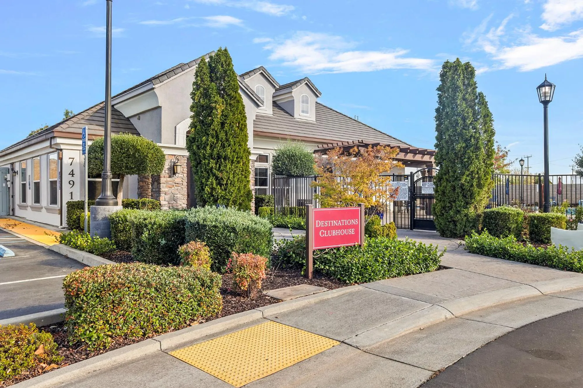 Property Slideshow image 25 of 38 | 7525 eldred way, Sacramento, CA, 95829