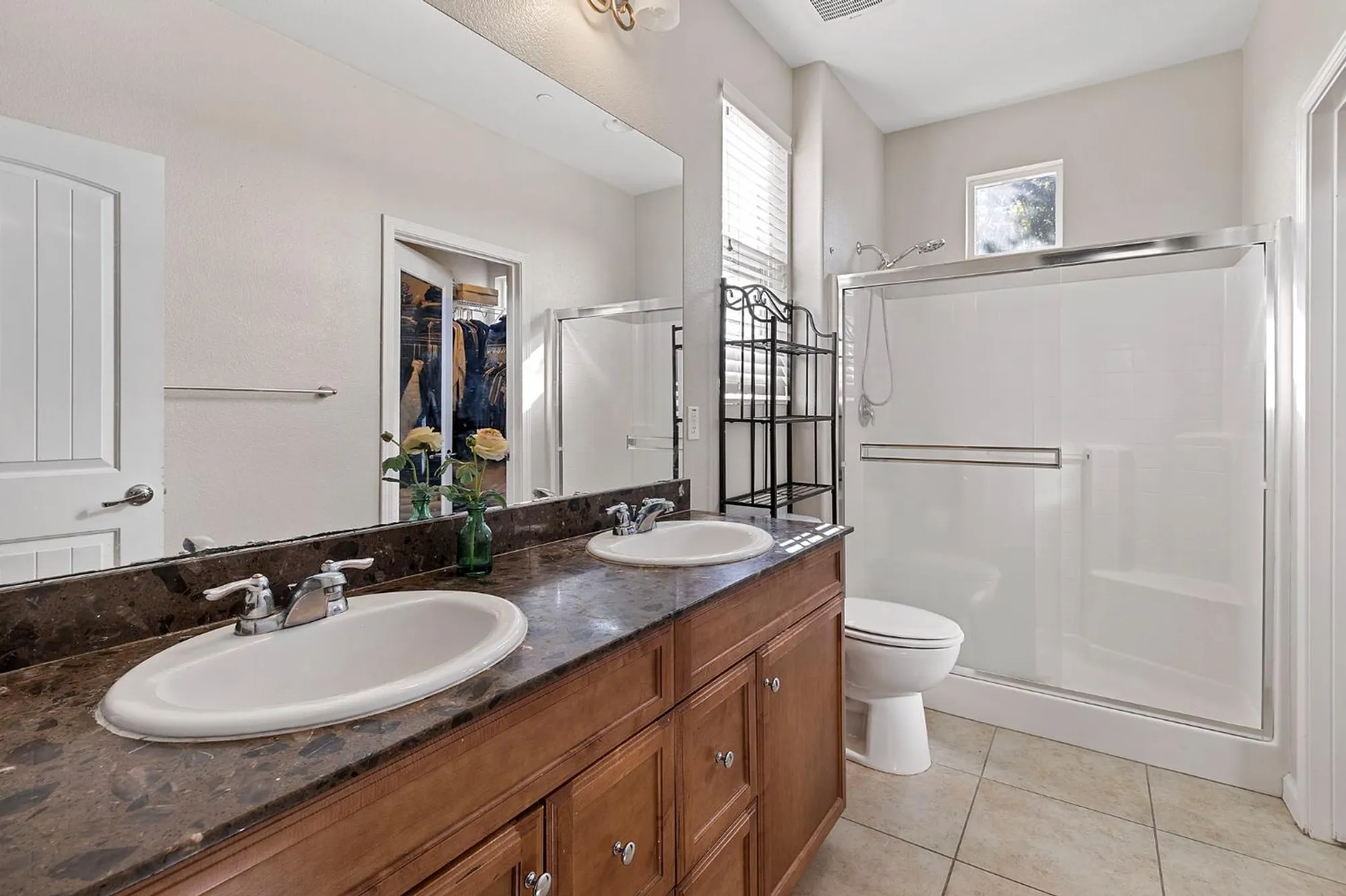 Property Slideshow image 6 of 38 | 7525 eldred way, Sacramento, CA, 95829