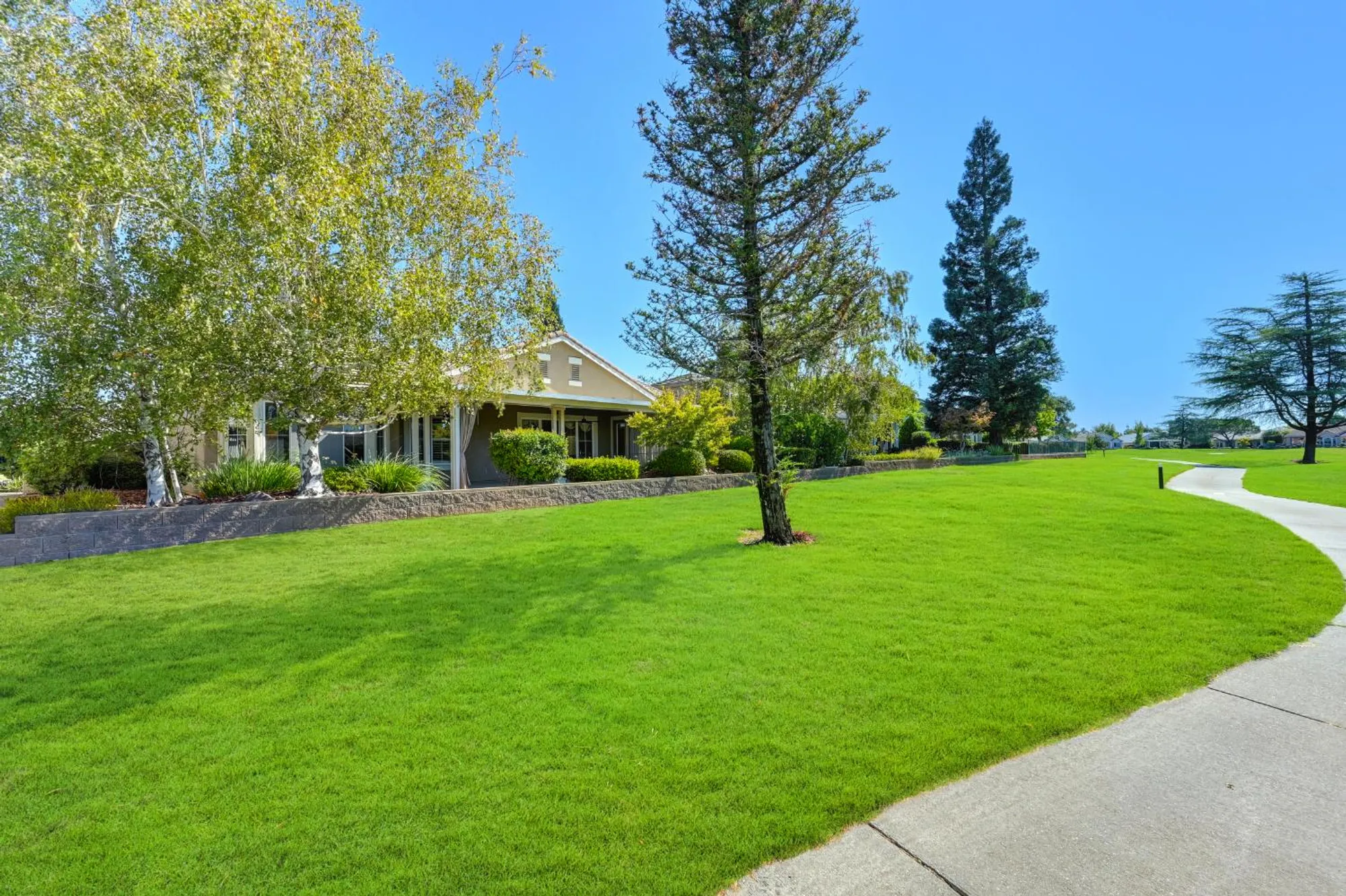 Property Slideshow image 5 of 39 | 6196 strawberry station loop, Roseville, CA, 95747