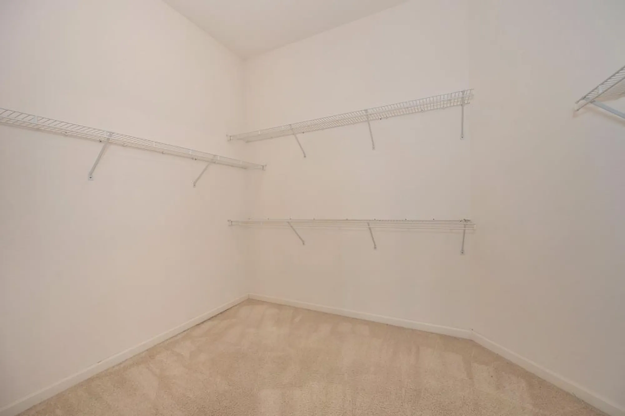 Property Slideshow image 27 of 39 | 6196 strawberry station loop, Roseville, CA, 95747