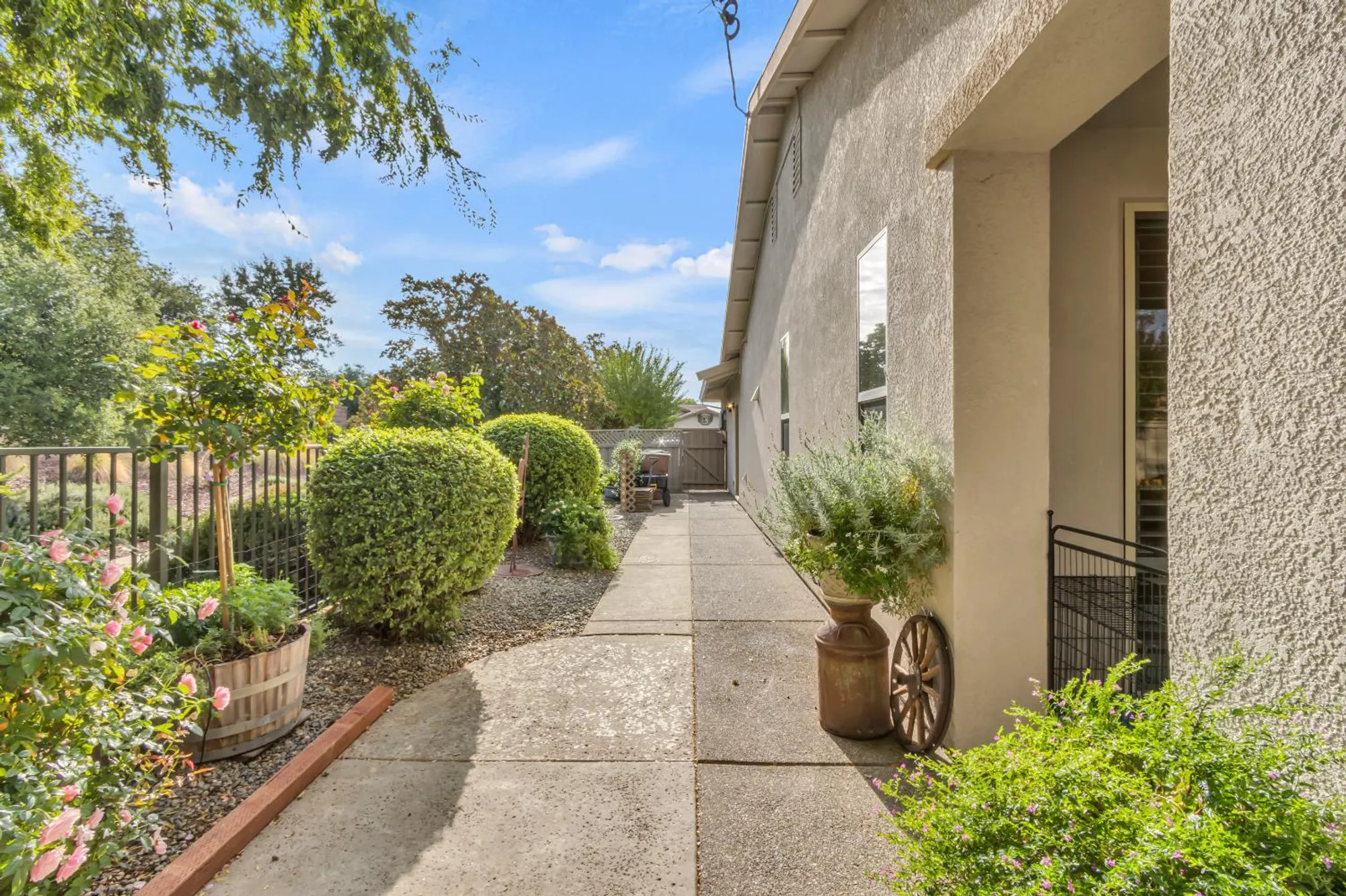 Property Slideshow image 36 of 50 | 404 mossy ct, Lincoln, CA, 95648