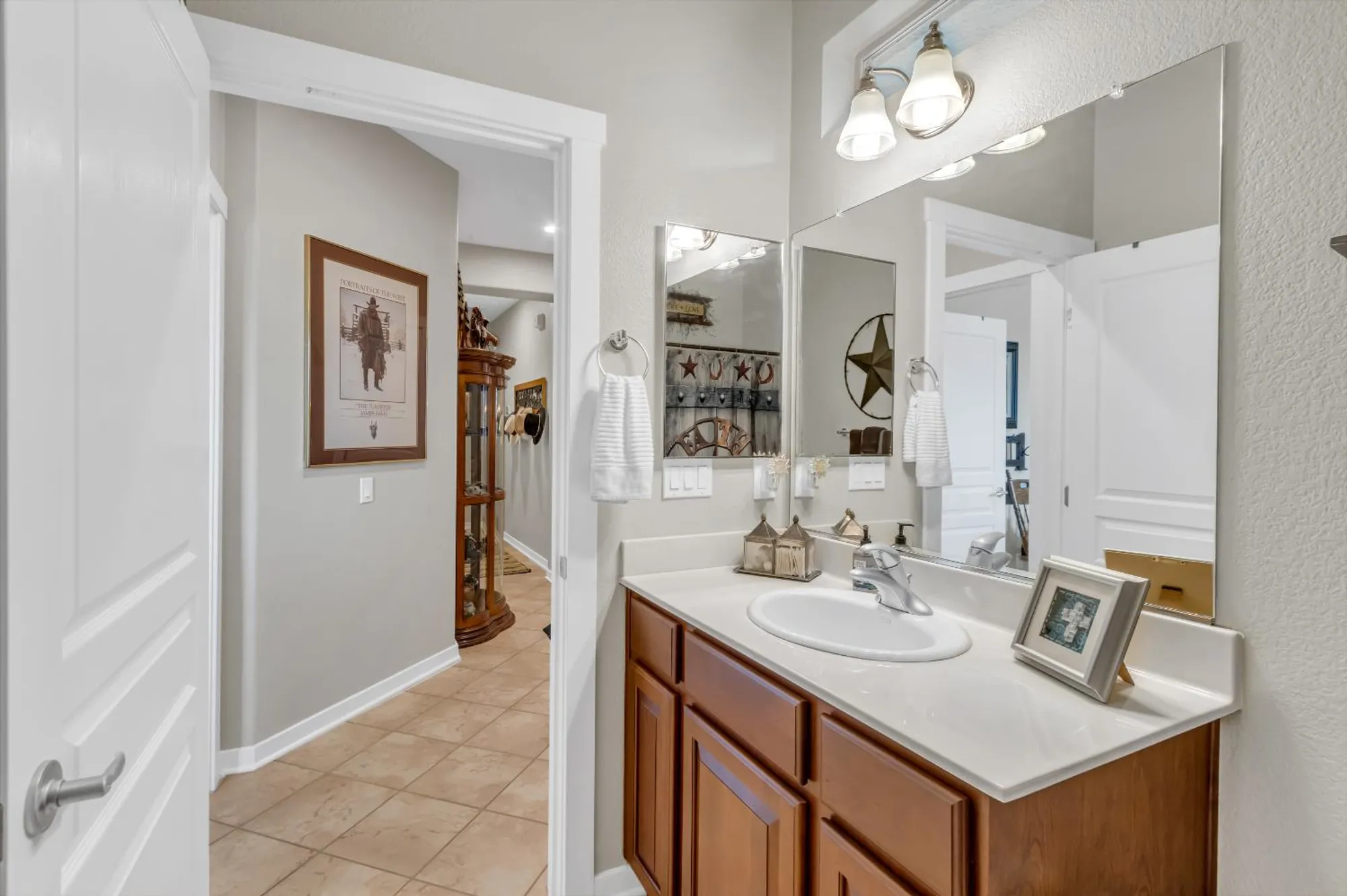 Property Slideshow image 25 of 50 | 404 mossy ct, Lincoln, CA, 95648