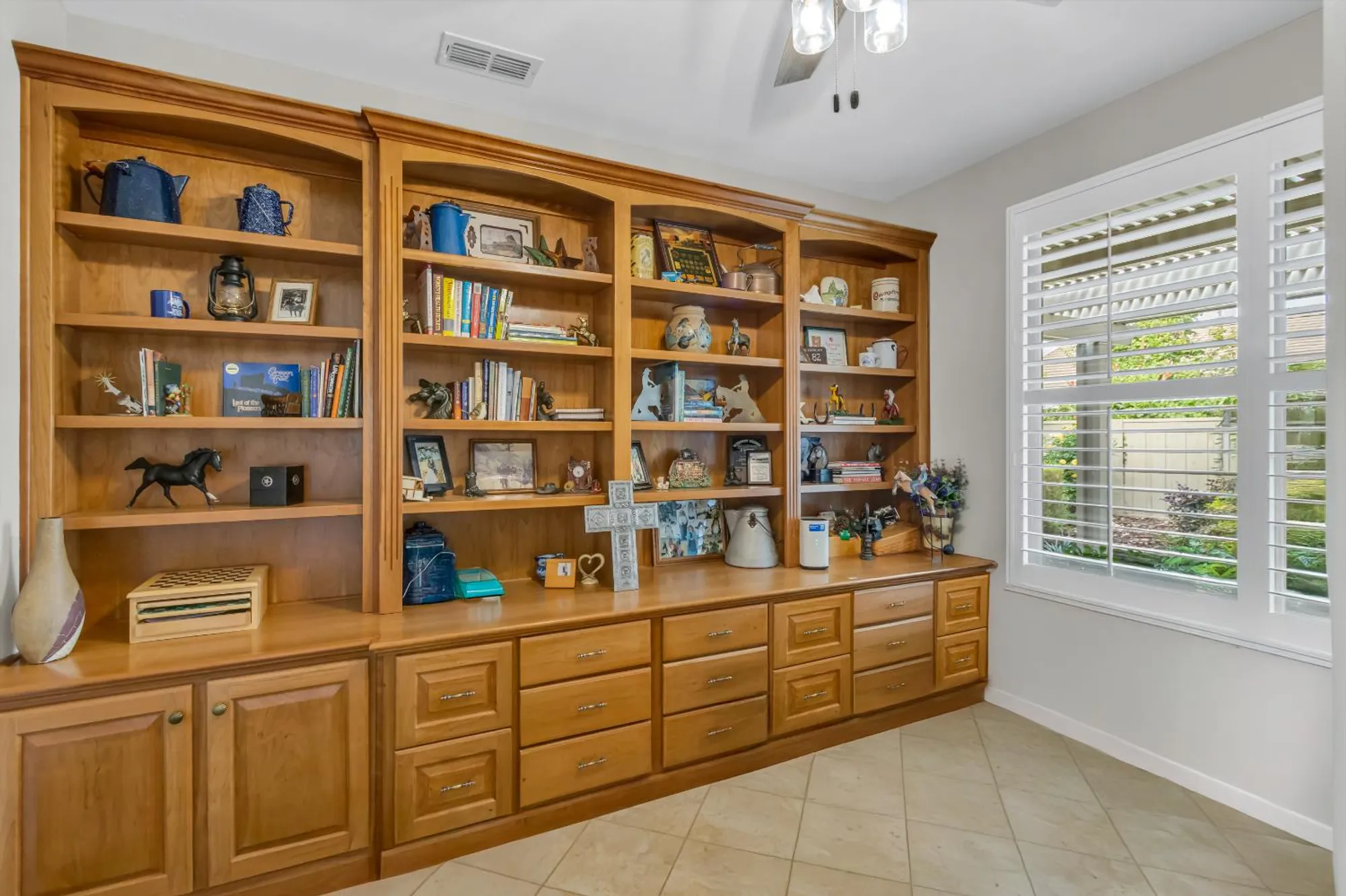 Property Slideshow image 34 of 50 | 404 mossy ct, Lincoln, CA, 95648