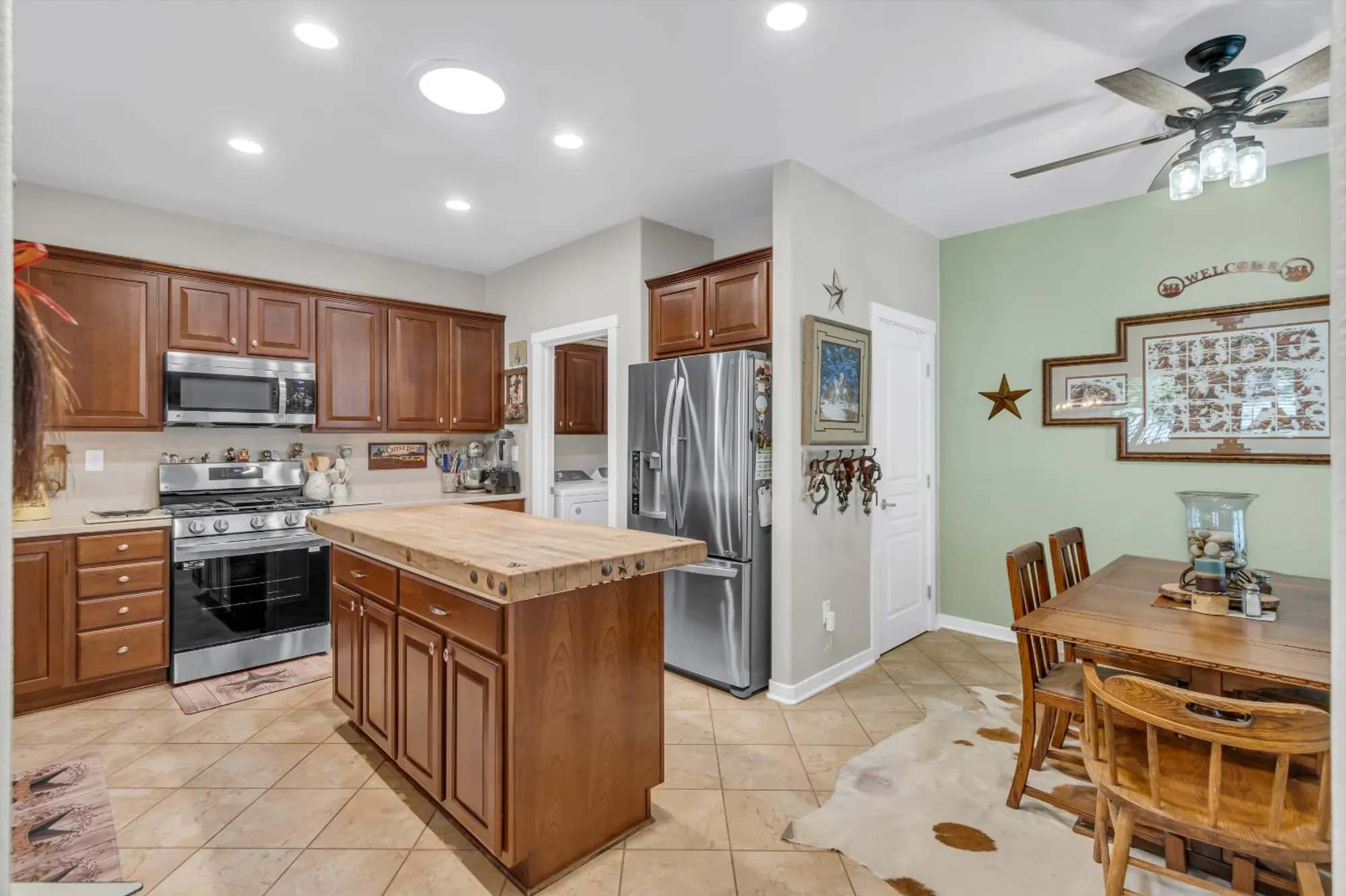 Property Slideshow image 13 of 50 | 404 mossy ct, Lincoln, CA, 95648