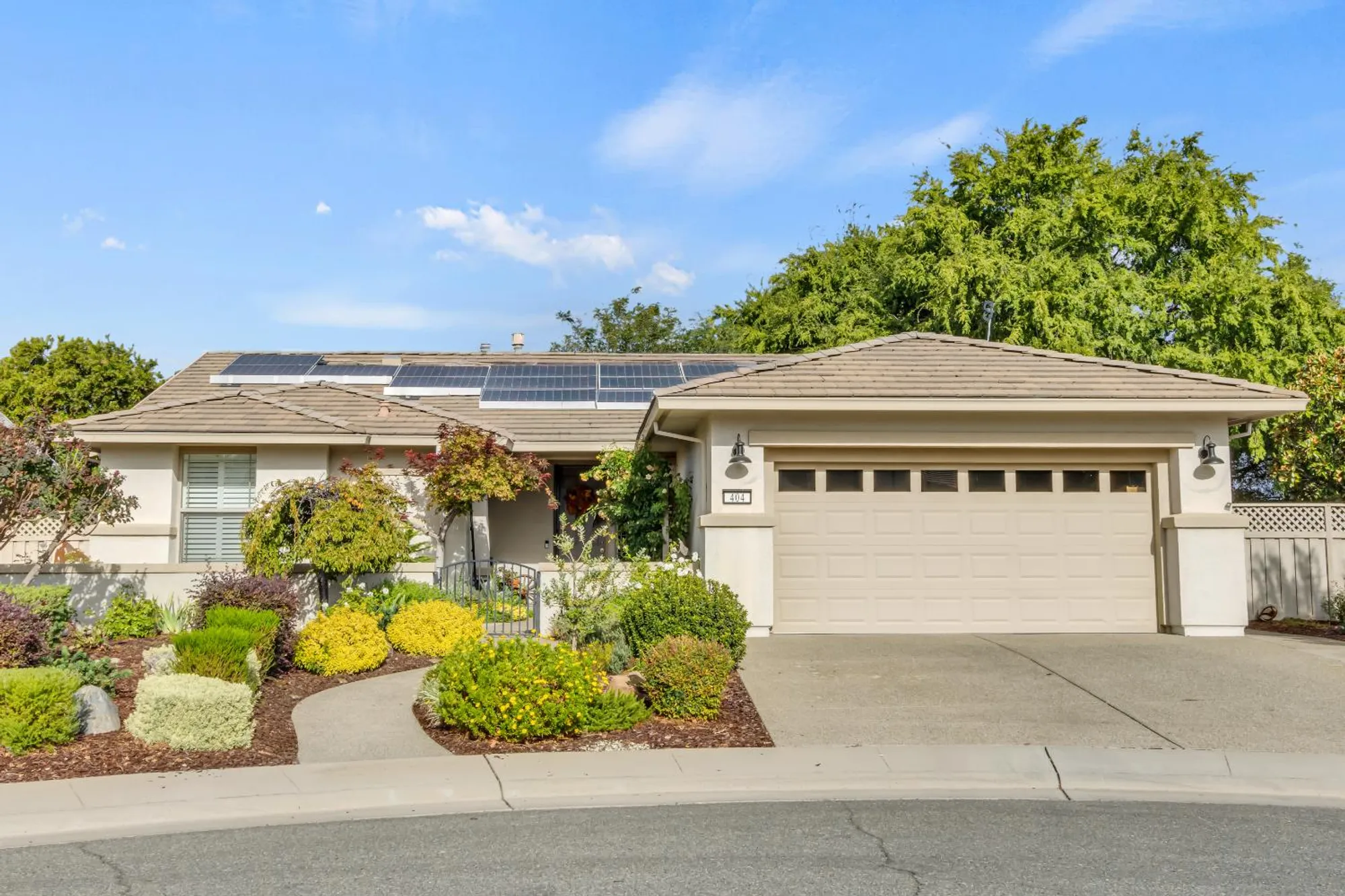 Property Slideshow image 1 of 50 | 404 mossy ct, Lincoln, CA, 95648