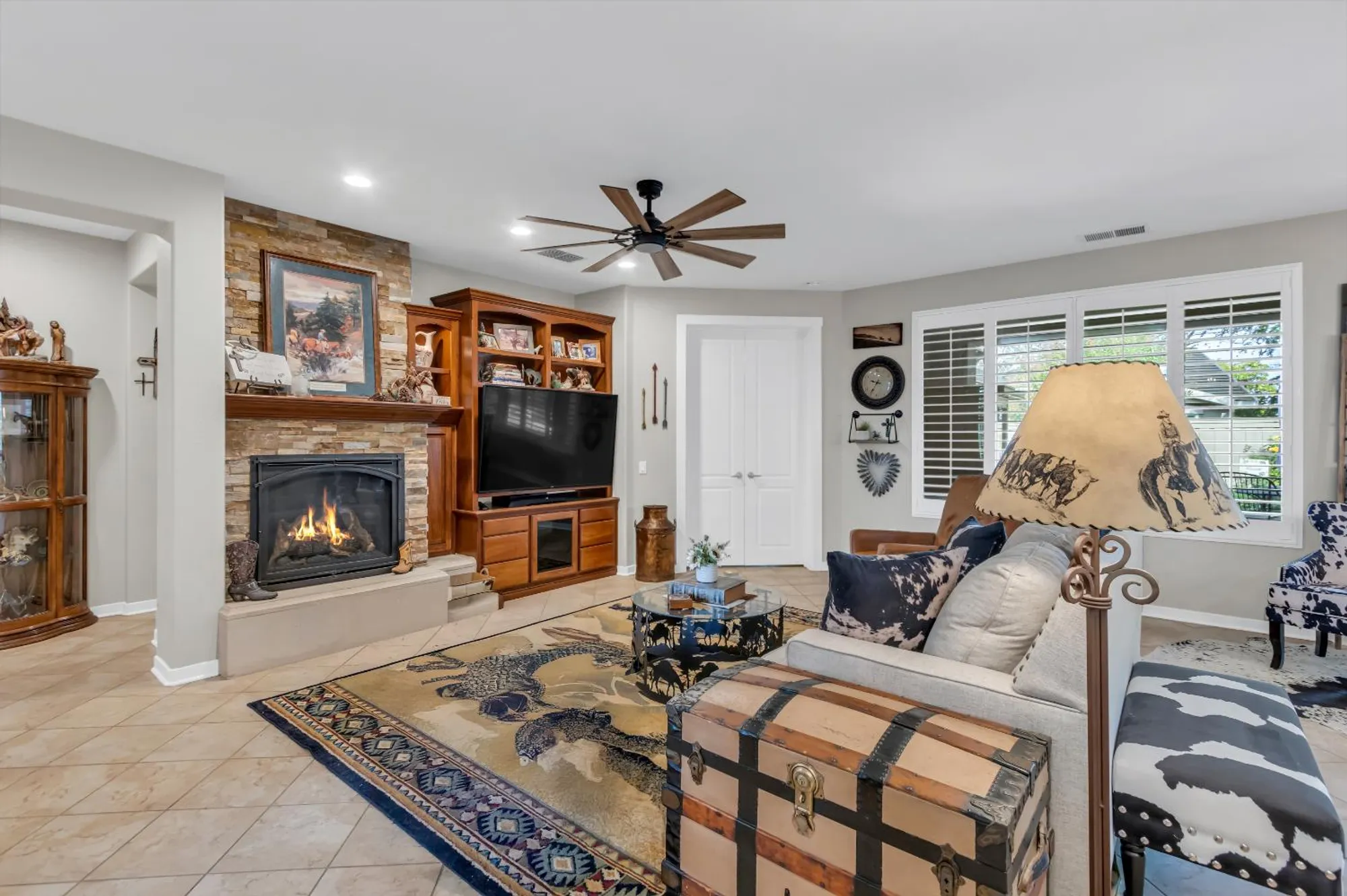 Property Slideshow image 6 of 50 | 404 mossy ct, Lincoln, CA, 95648