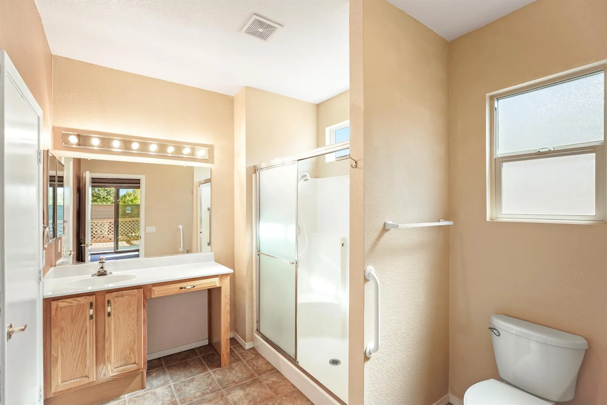 Property Slideshow image 19 of 45 | 1856 farmgate ln, Lincoln, CA, 95648