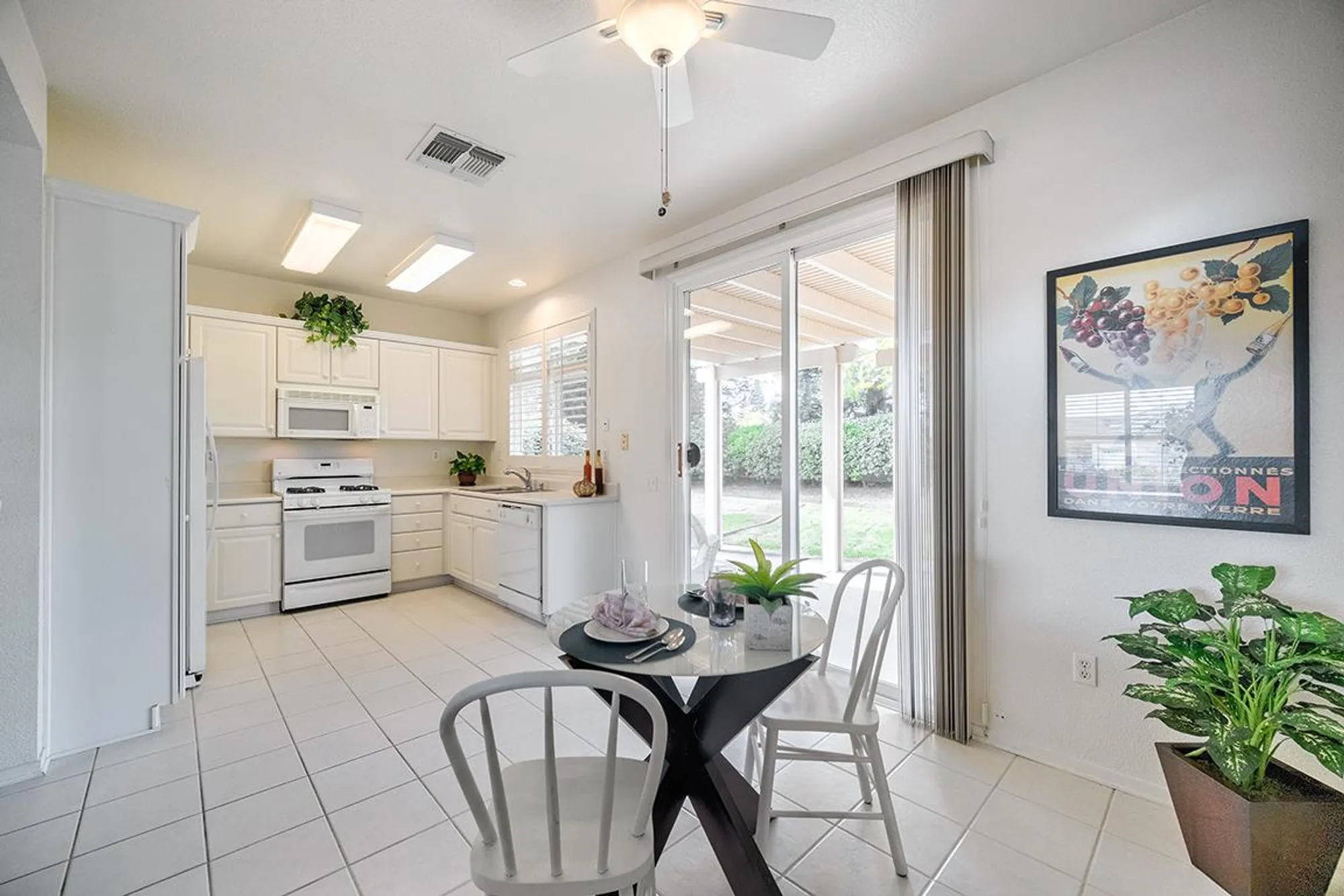 Property Slideshow image 22 of 42 | 221 silver strike ct, Roseville, CA, 95747
