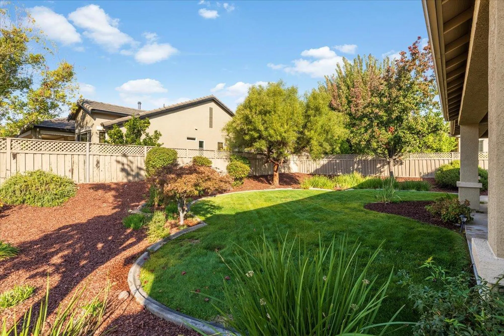 Property Slideshow image 4 of 34 | 1816 barn valley ln, Lincoln, CA, 95648