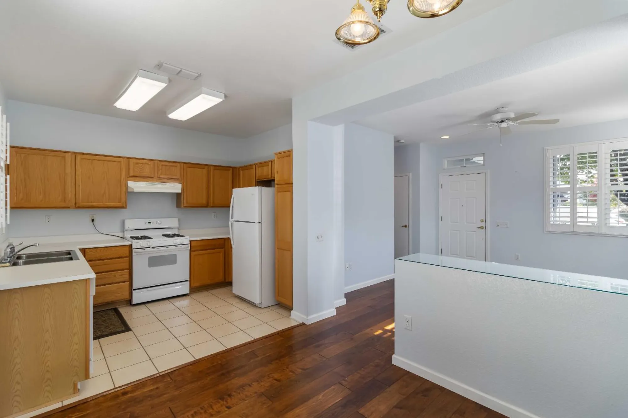 Property Slideshow image 10 of 22 | 7389 apple hollow loop, Roseville, CA, 95747