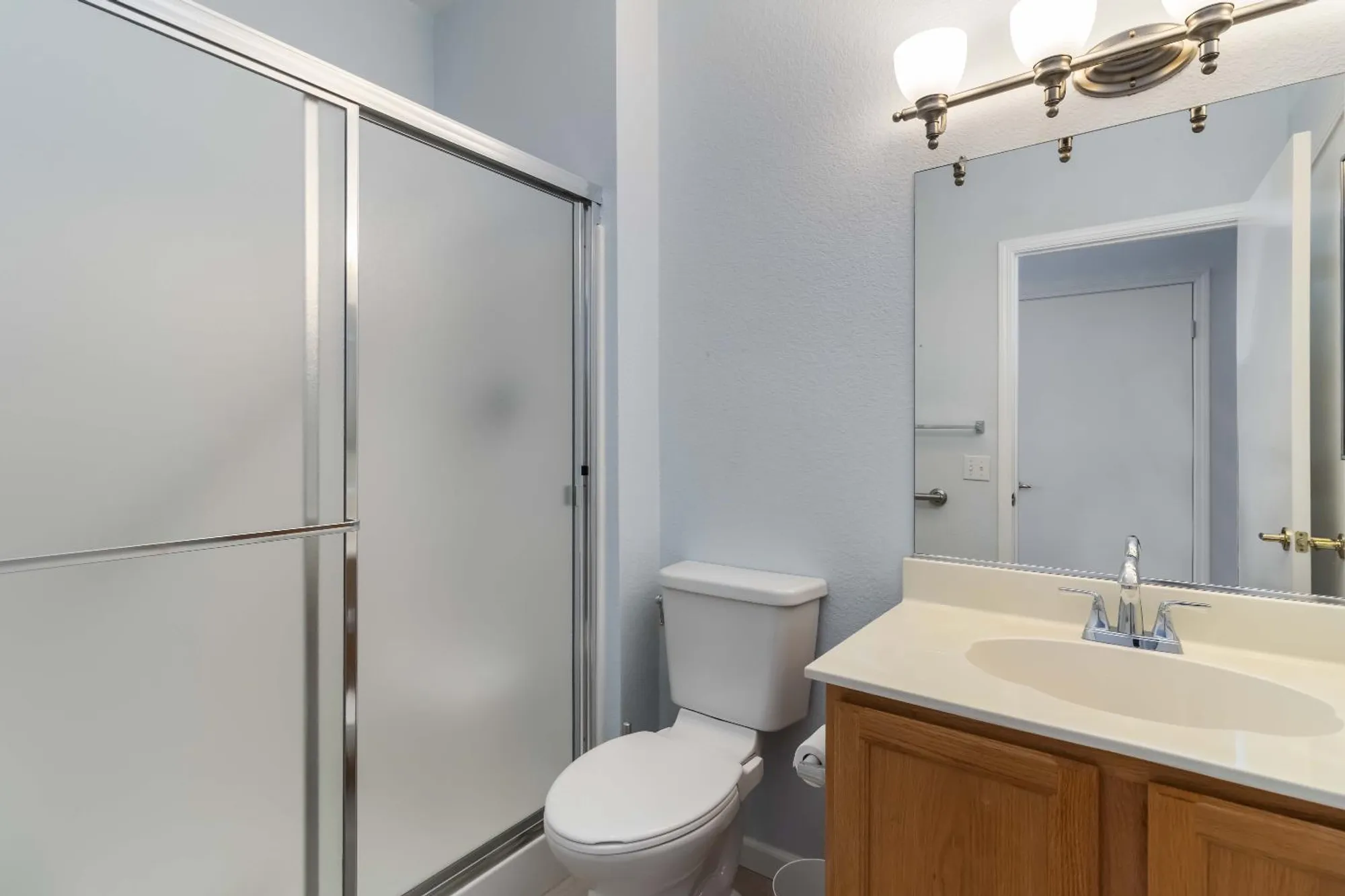 Property Slideshow image 16 of 22 | 7389 apple hollow loop, Roseville, CA, 95747
