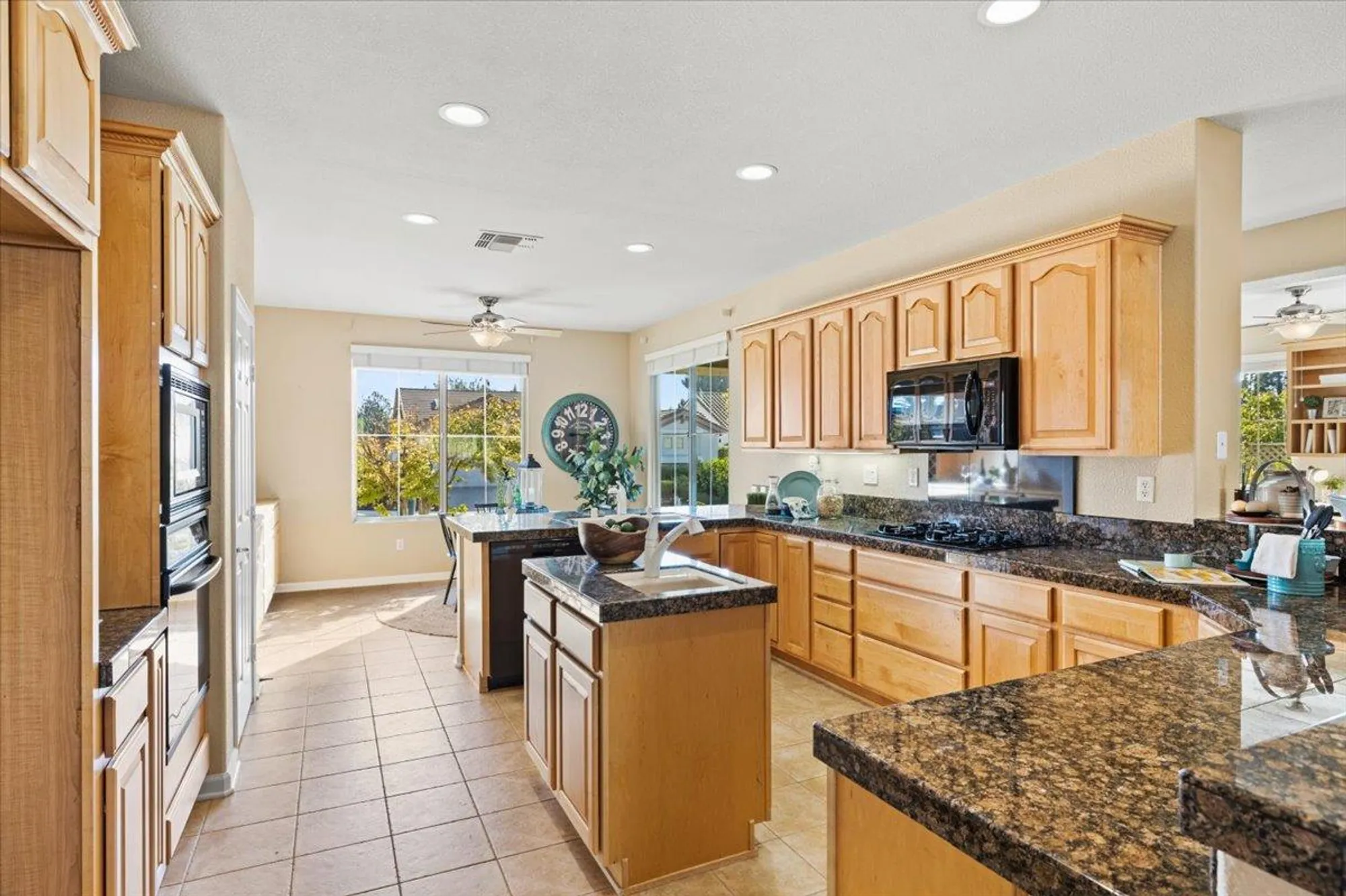 Property Slideshow image 15 of 34 | 1816 barn valley ln, Lincoln, CA, 95648