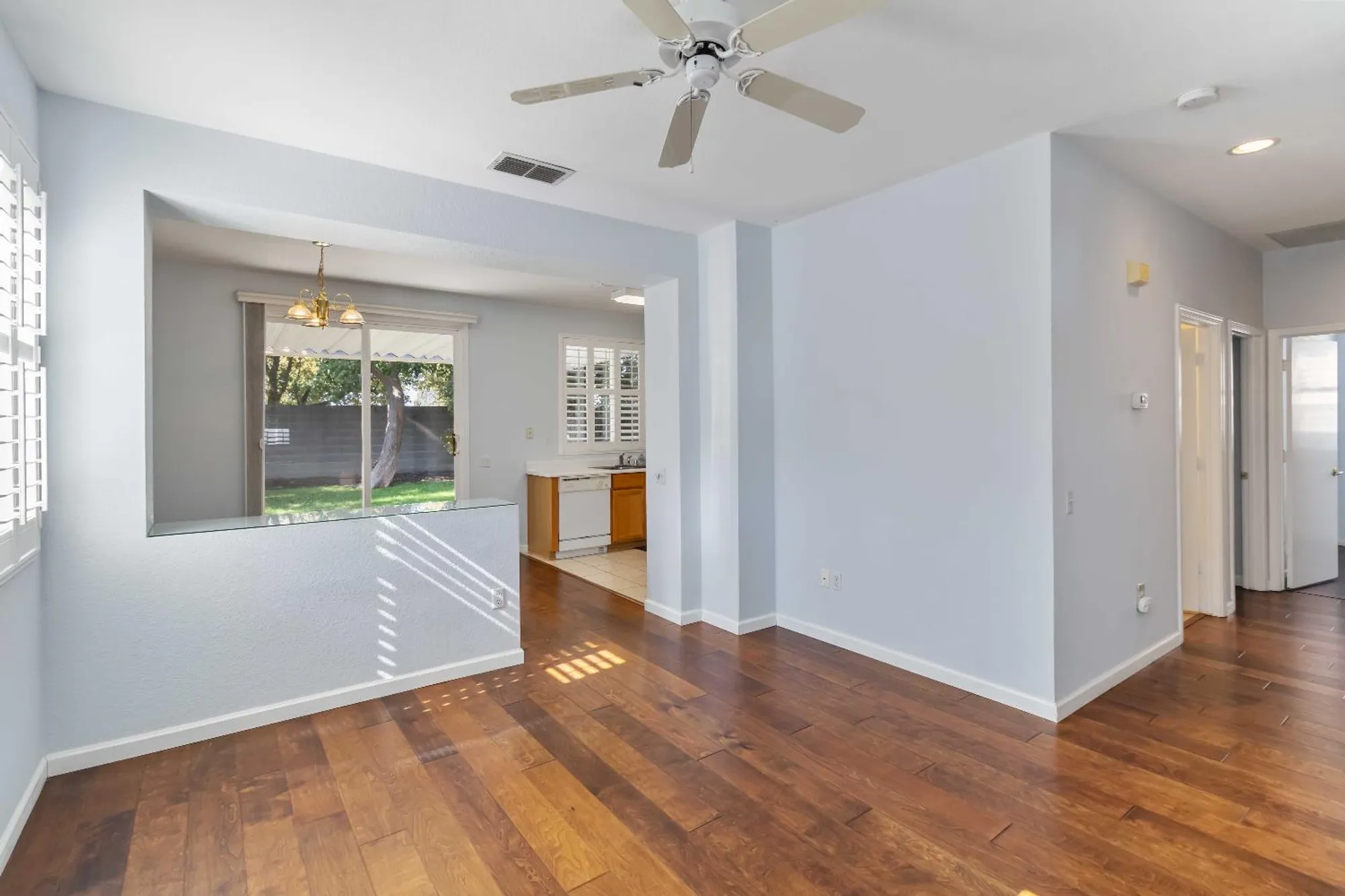 Property Slideshow image 7 of 22 | 7389 apple hollow loop, Roseville, CA, 95747